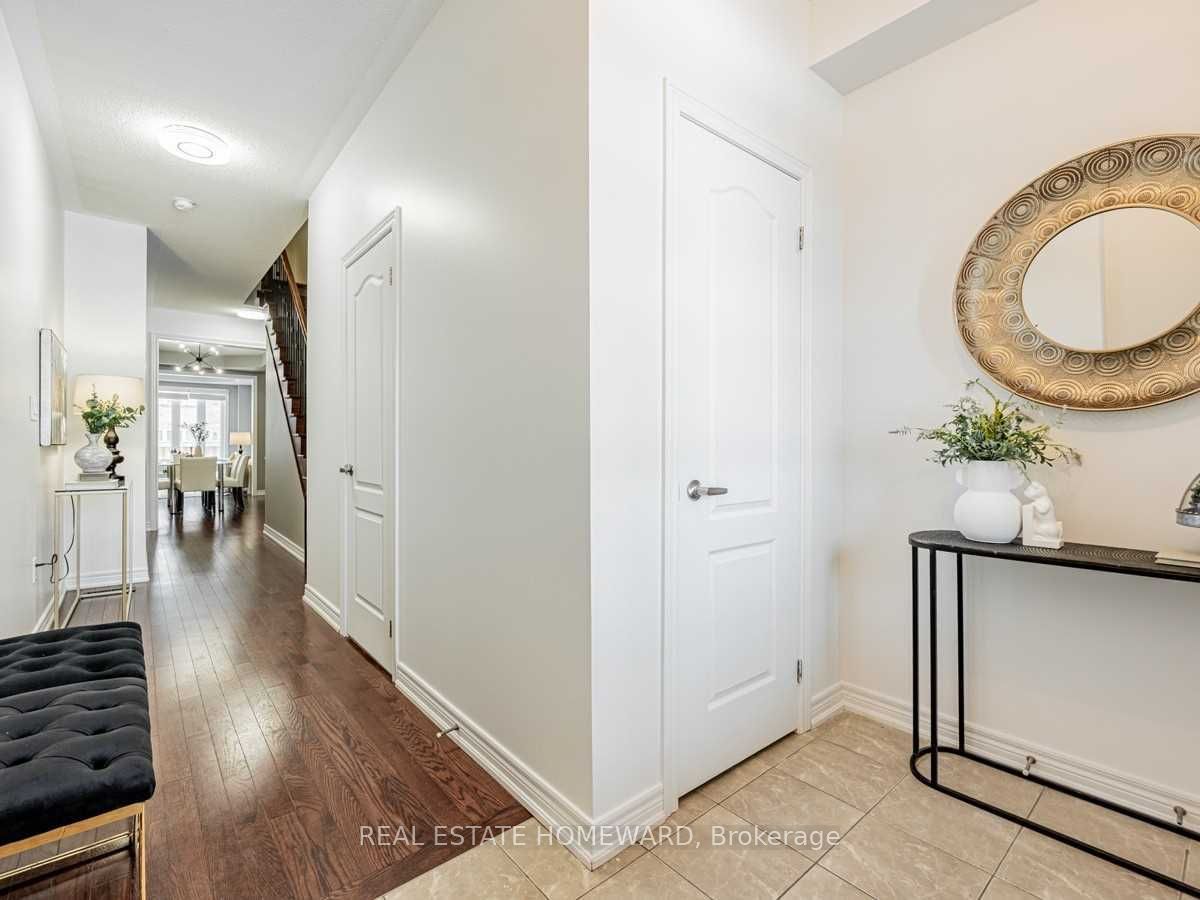218 Roy Harper Avenue, Aurora, ON L4G 7C4 photo 4