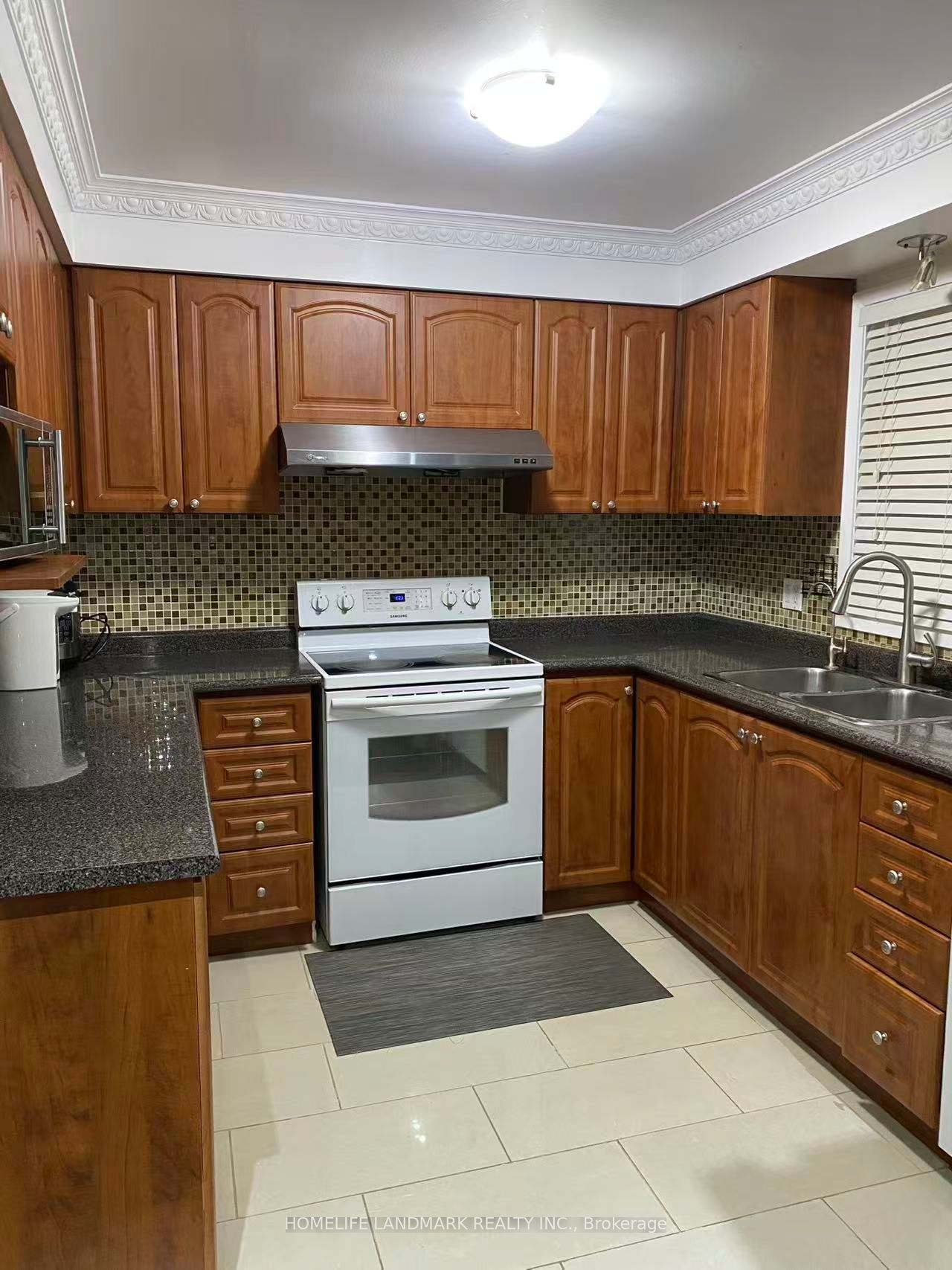 102 Chloe Crescent, Markham, ON L3S 2J2 photo 2