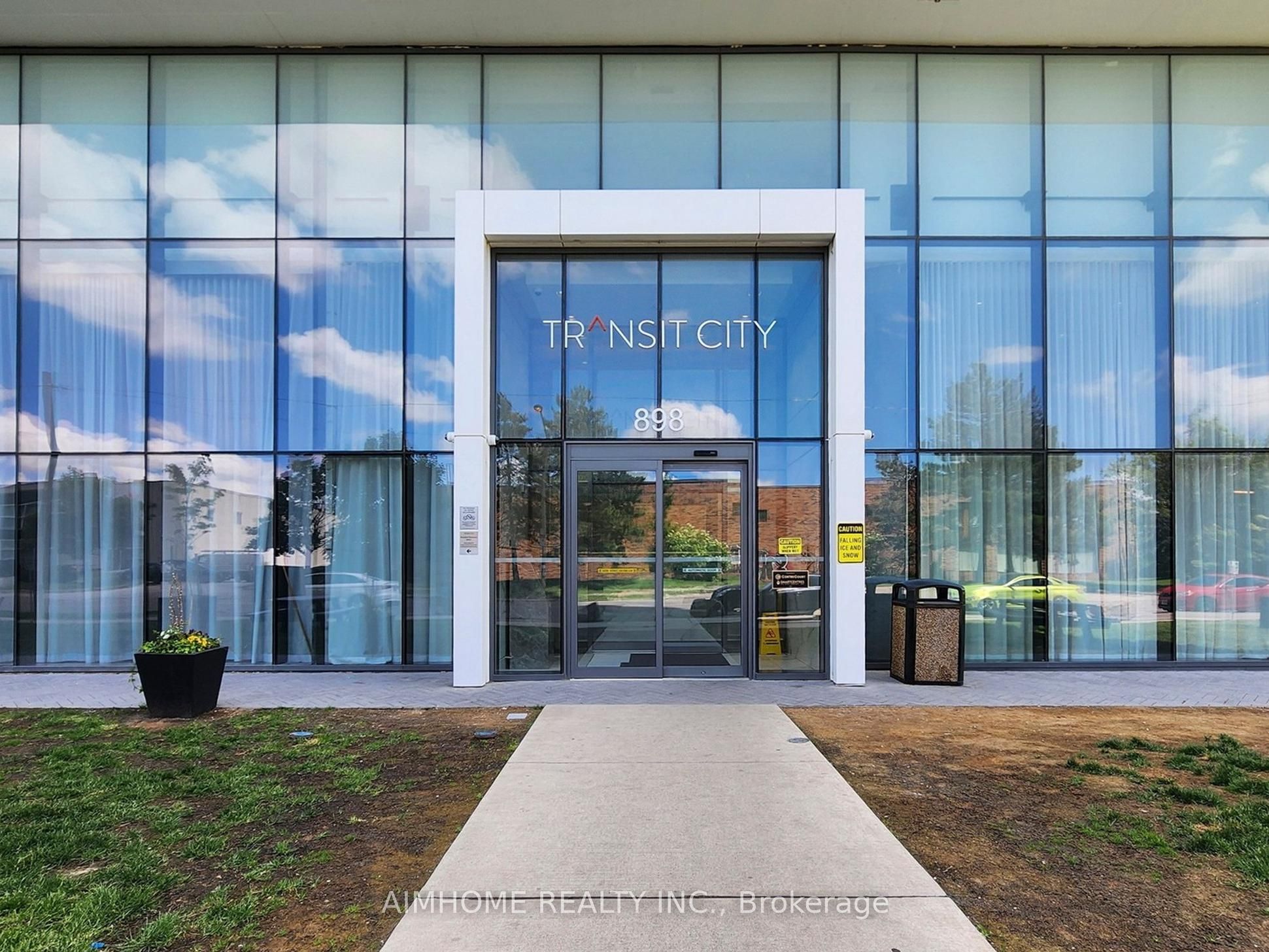 898 Portage Pkwy Parkway 3207, Vaughan, ON L4K 0J6 photo 2