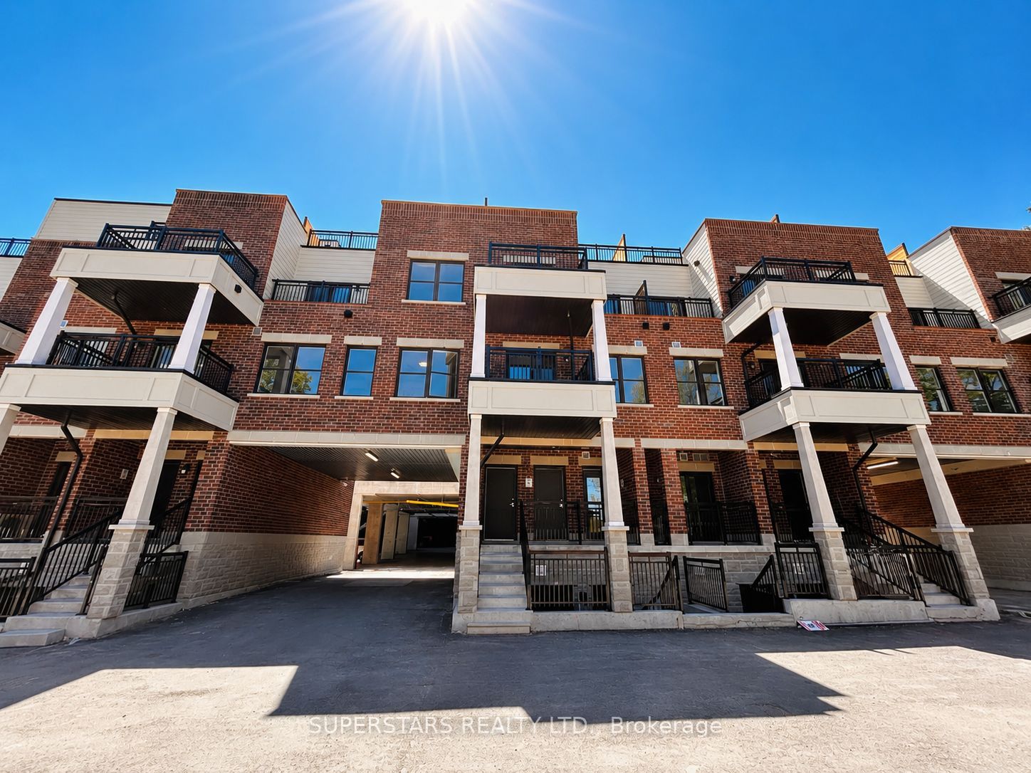 15100 Yonge Street 207, Aurora, ON L4G 4C8 photo 4