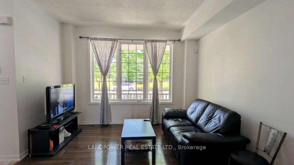 81 White's Hill Avenue, Markham, ON L6B 1C2 photo 2