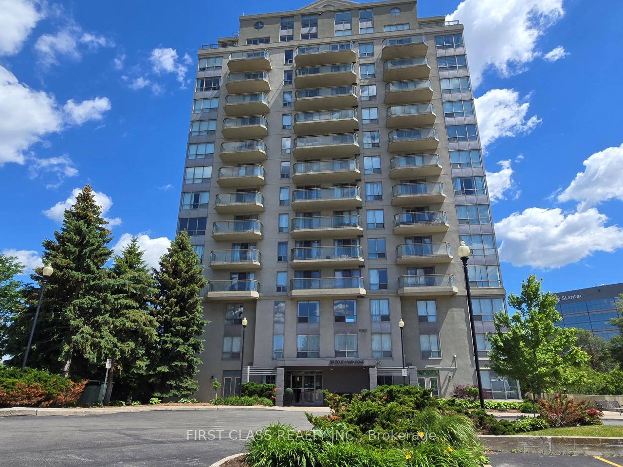 399 South Park Road #906, Markham, ON L3T 7W6
