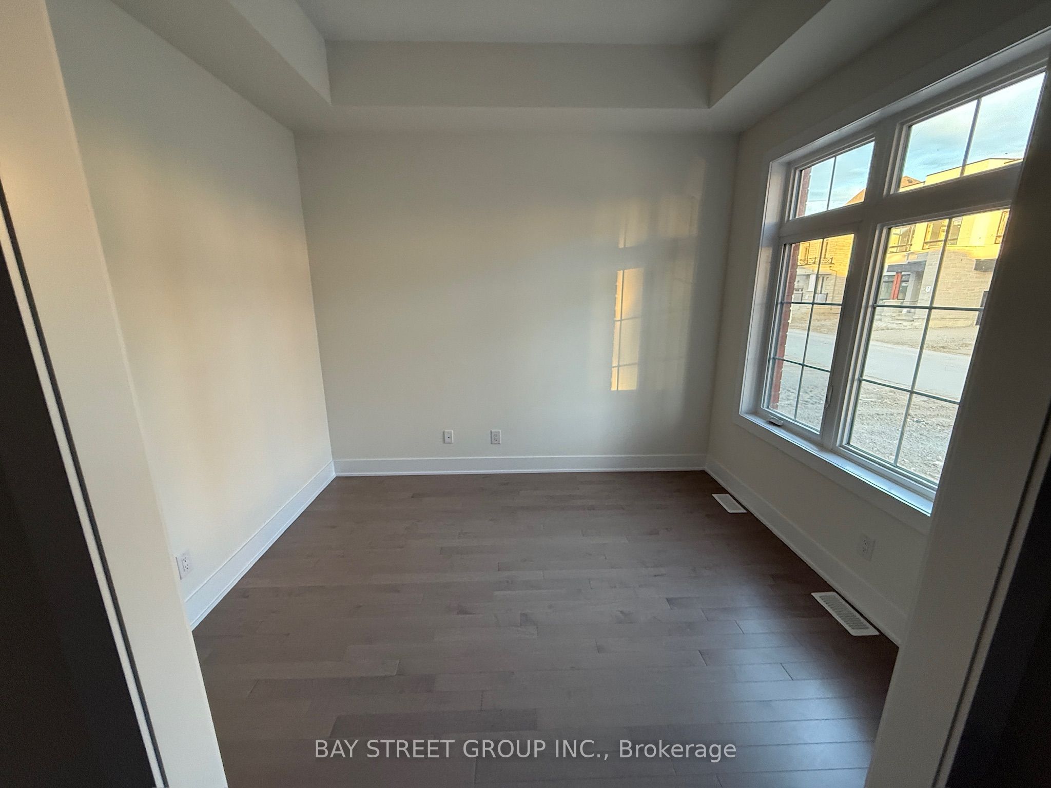 34 NANHAI Avenue, Markham, ON L6C 3N1 photo 5