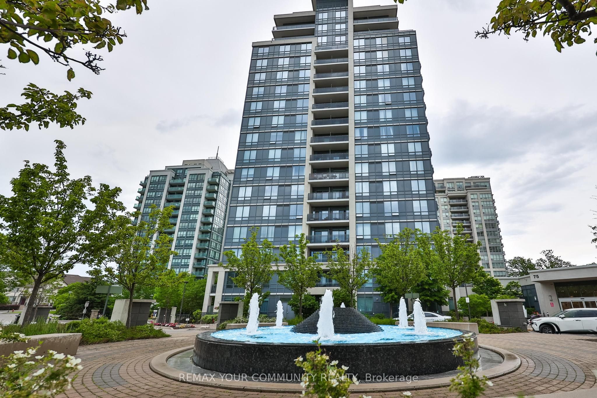 75 North Park Road 1601, Vaughan, ON L4J 0H8 photo 3