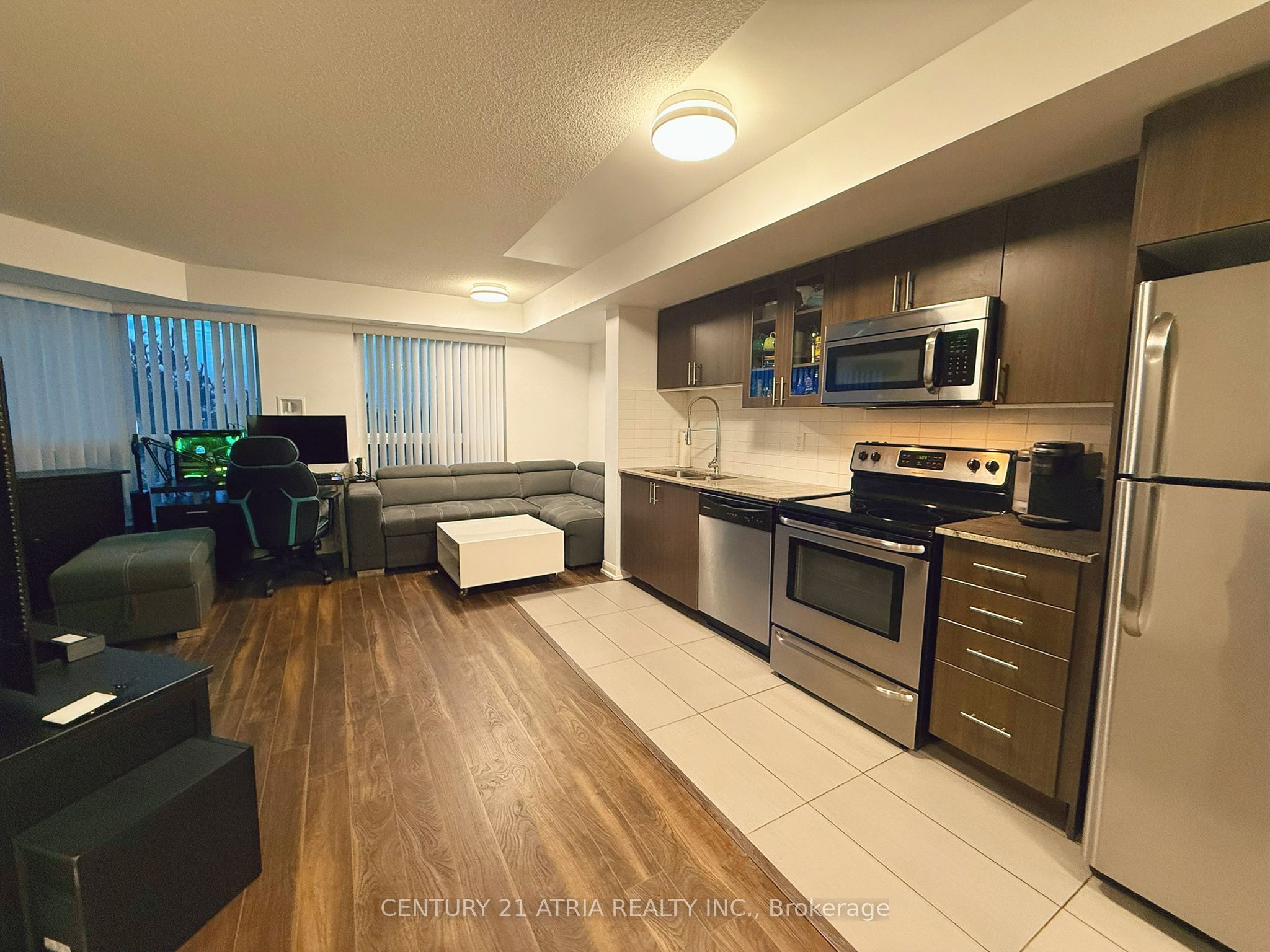 75 Norman Bethune Avenue 310, Richmond Hill, ON L4B 0B6 photo 3