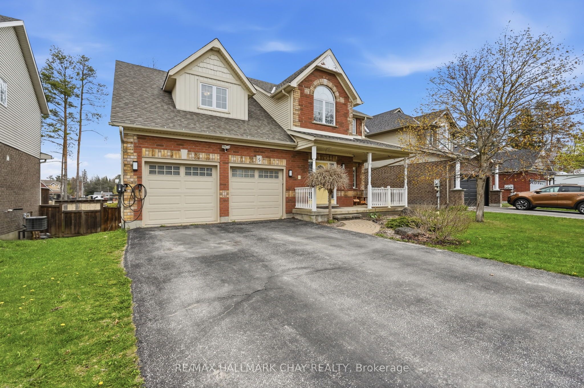17 Armeda Clow Crescent, Essa, ON L3W 0H7 photo 2