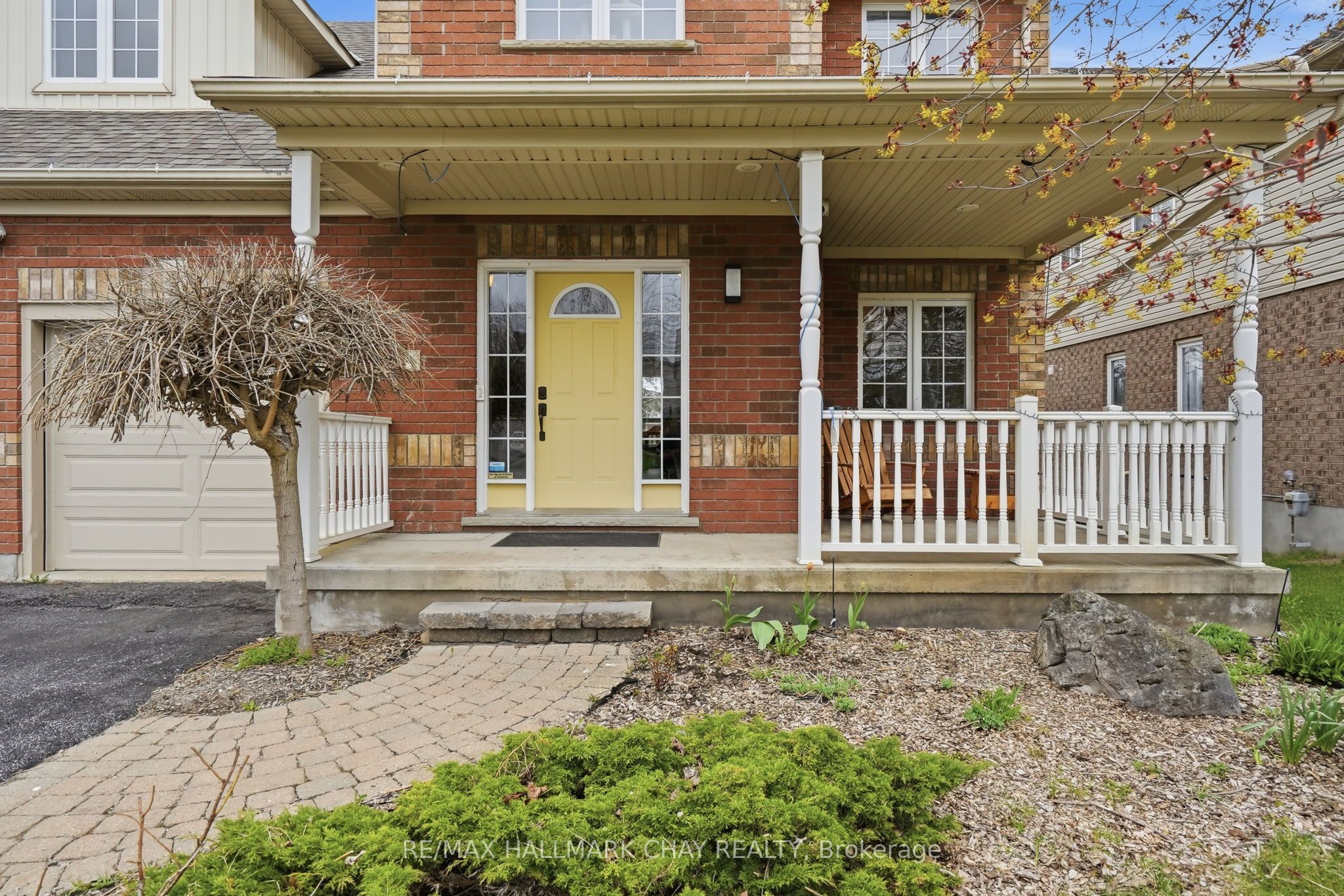 17 Armeda Clow Crescent, Essa, ON L3W 0H7 photo 3