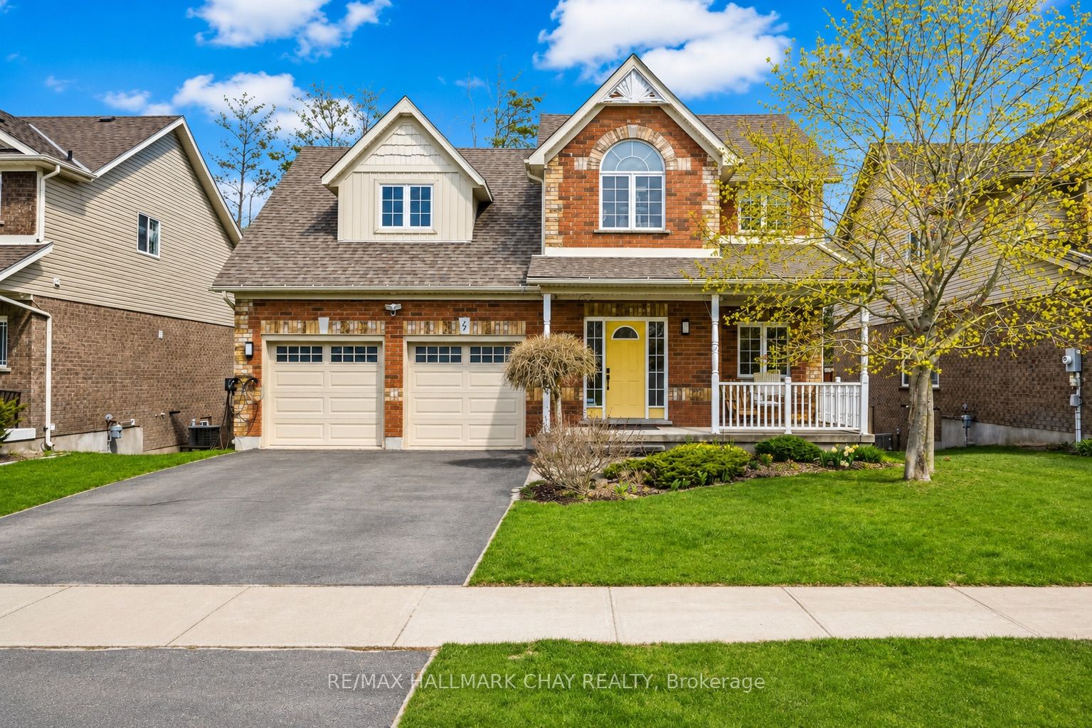 17 Armeda Clow Crescent, Essa, ON L3W 0H7 photo 5
