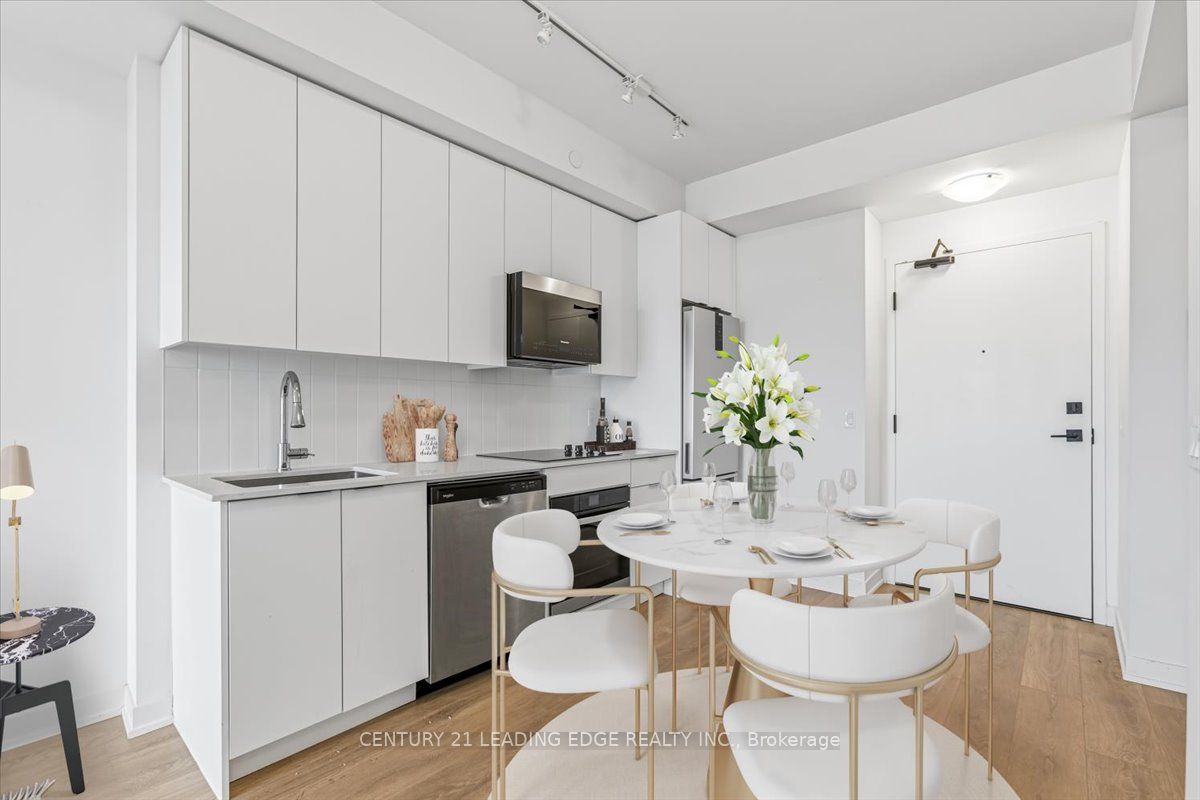 498 Caldari Road 2027, Vaughan, ON L4K 0R6 photo 4