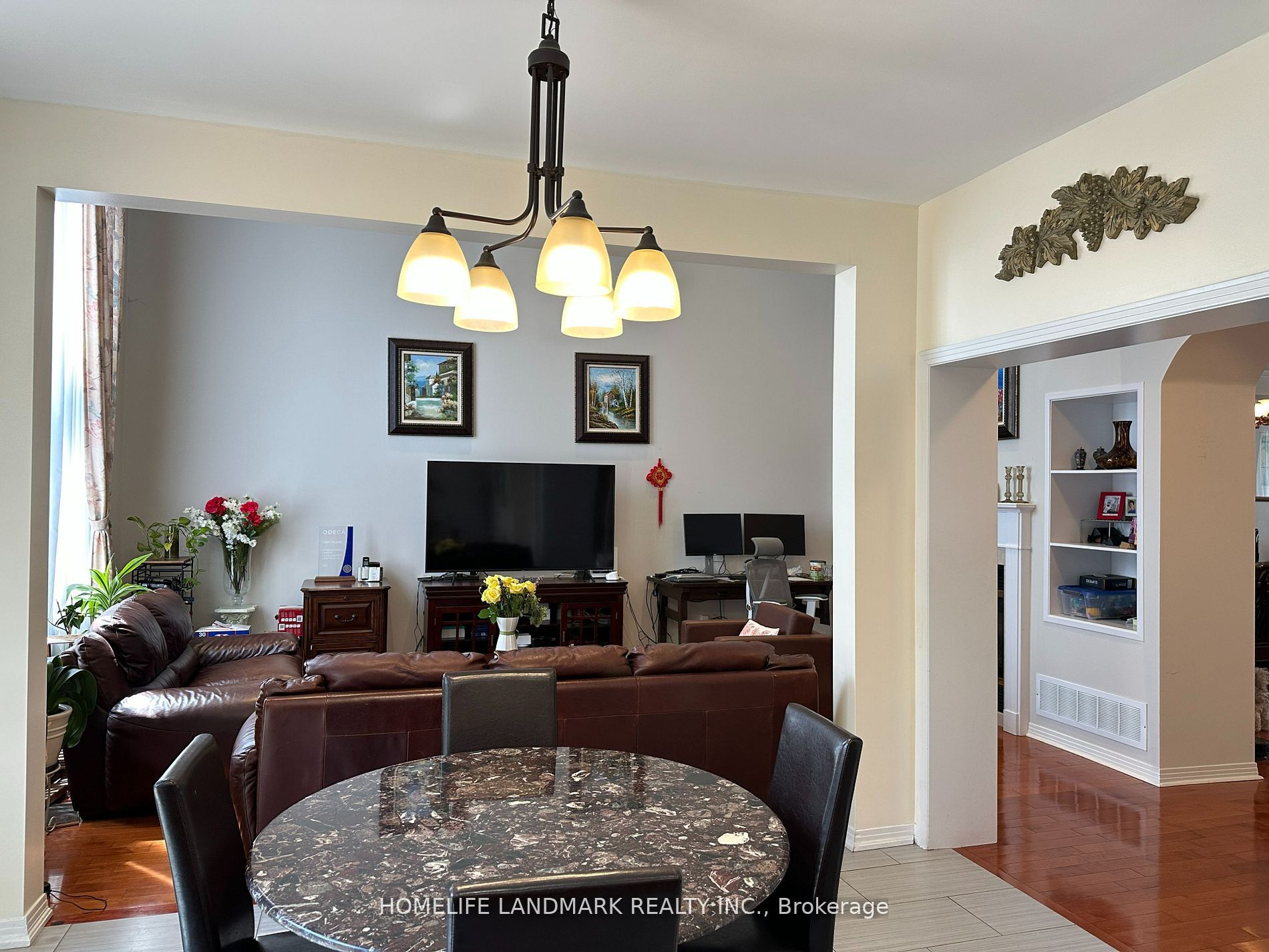 55 E Moss Creek Boulevard E, Markham, ON L6C 2V5 photo 4