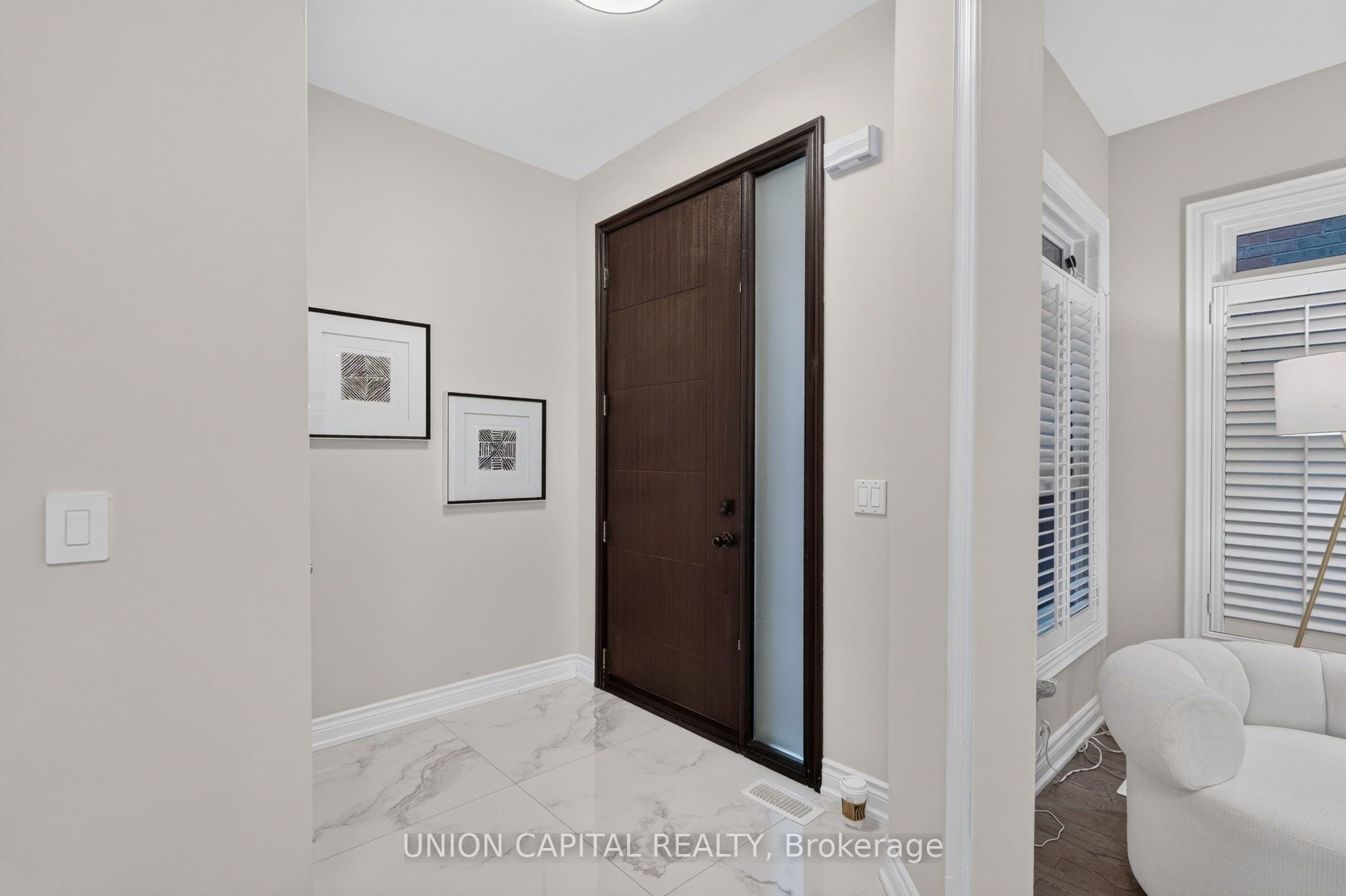 9 Ballymore Drive, Aurora, ON L4G 7E8 photo 4