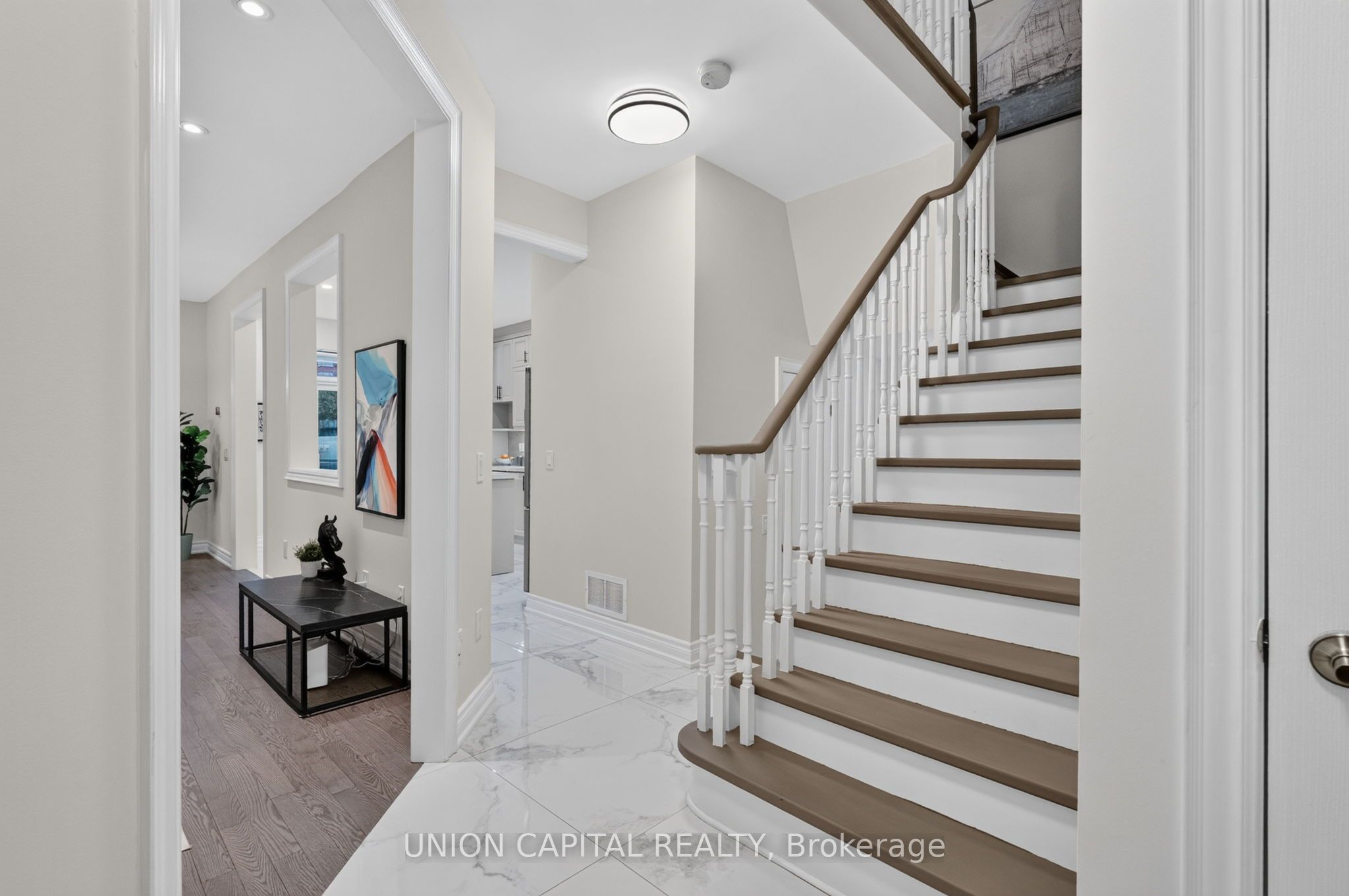 9 Ballymore Drive, Aurora, ON L4G 7E8 photo 5