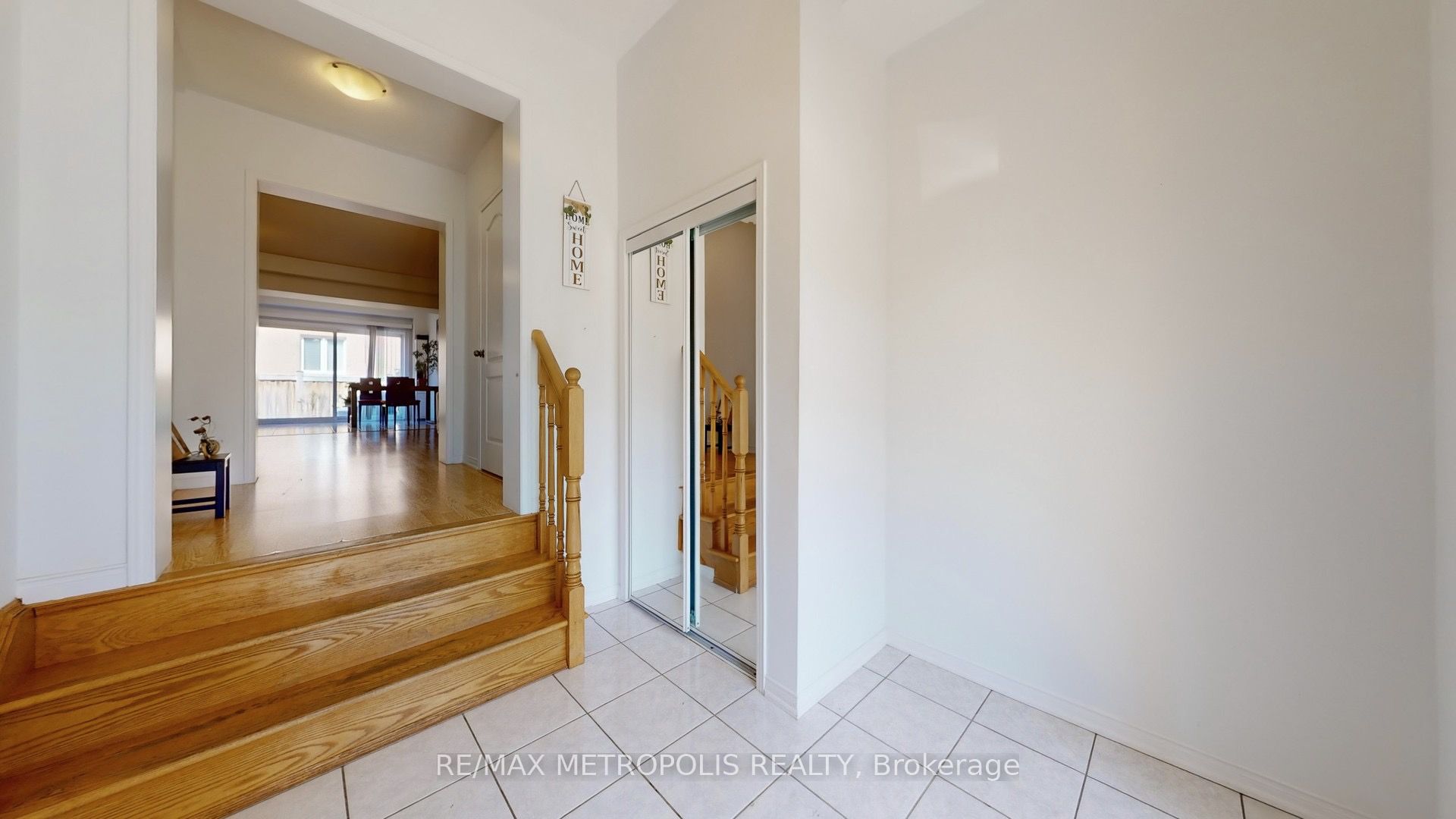 147 John Davis Gate Partial, Whitchurch-Stouffville, ON L4A 1T6 photo 2
