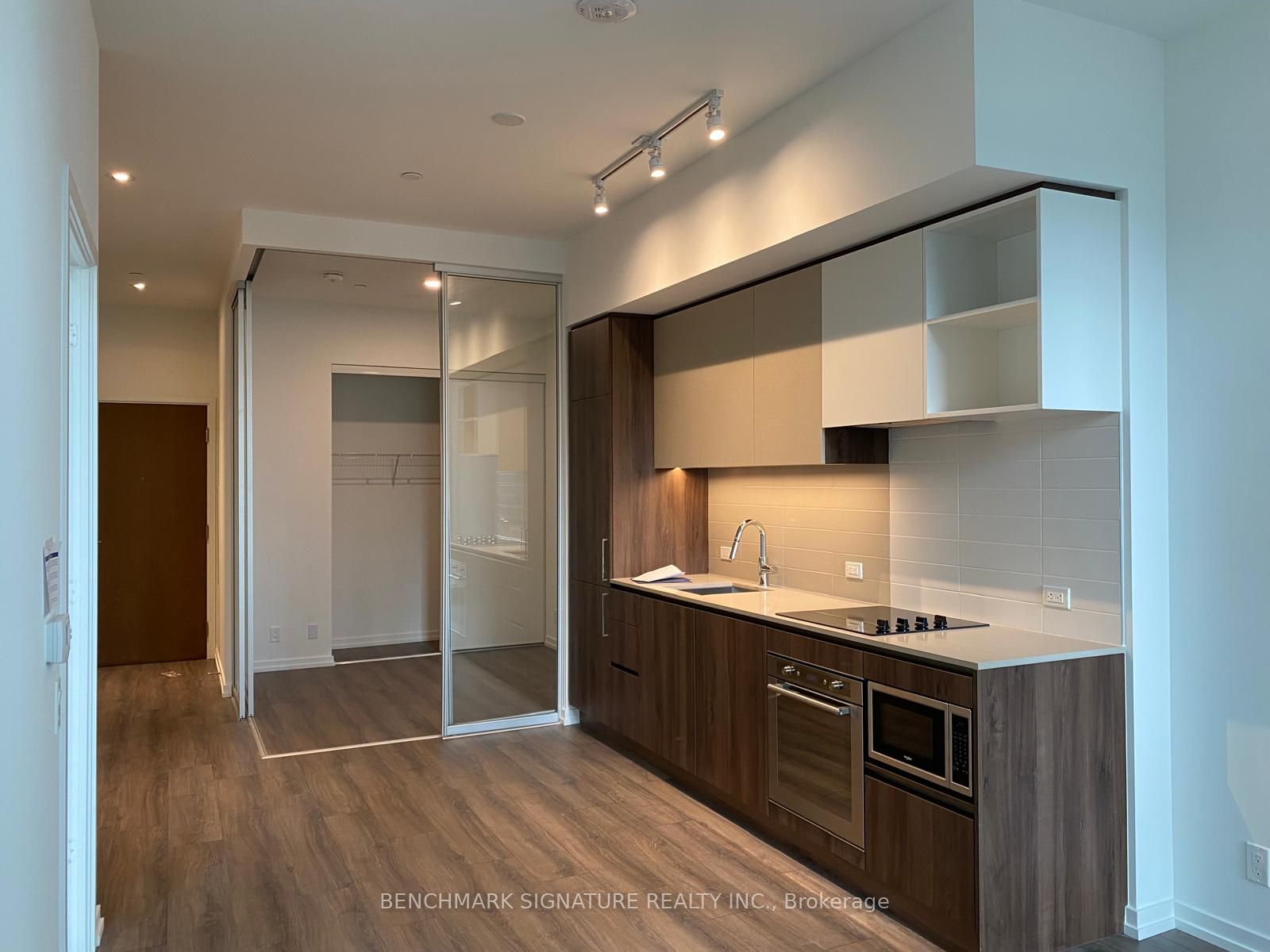 7890 Jane Street 302, Vaughan, ON L4K 0K9 photo 5