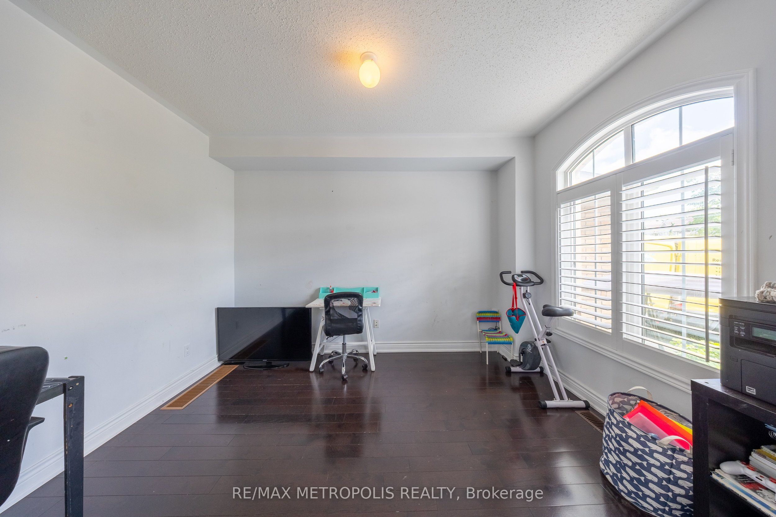 36 Michaelis Street, New Tecumseth, ON L9R 0M8 photo 4