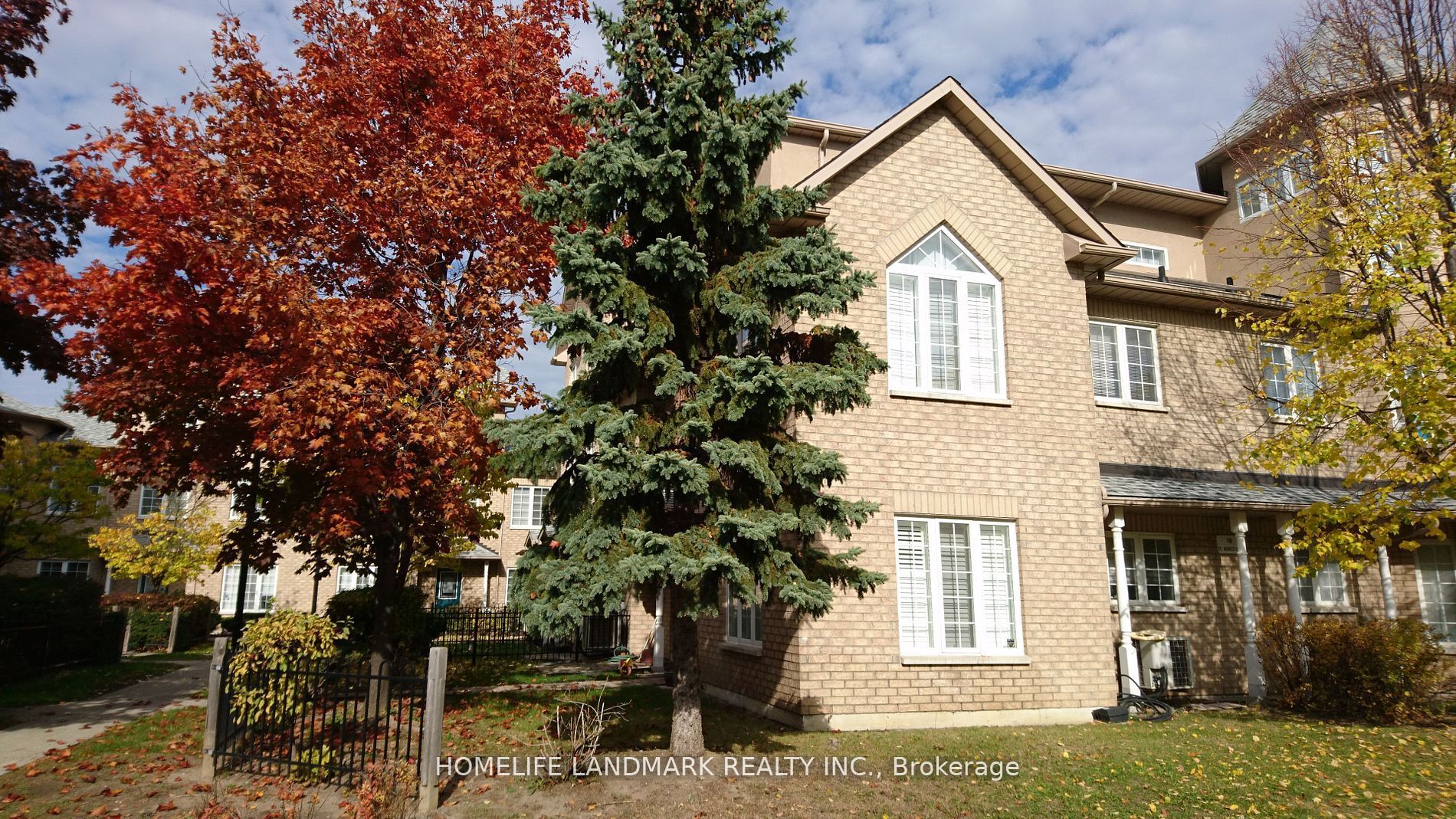 18 St. Moritz Way 13A, Markham, ON L3R 4G2