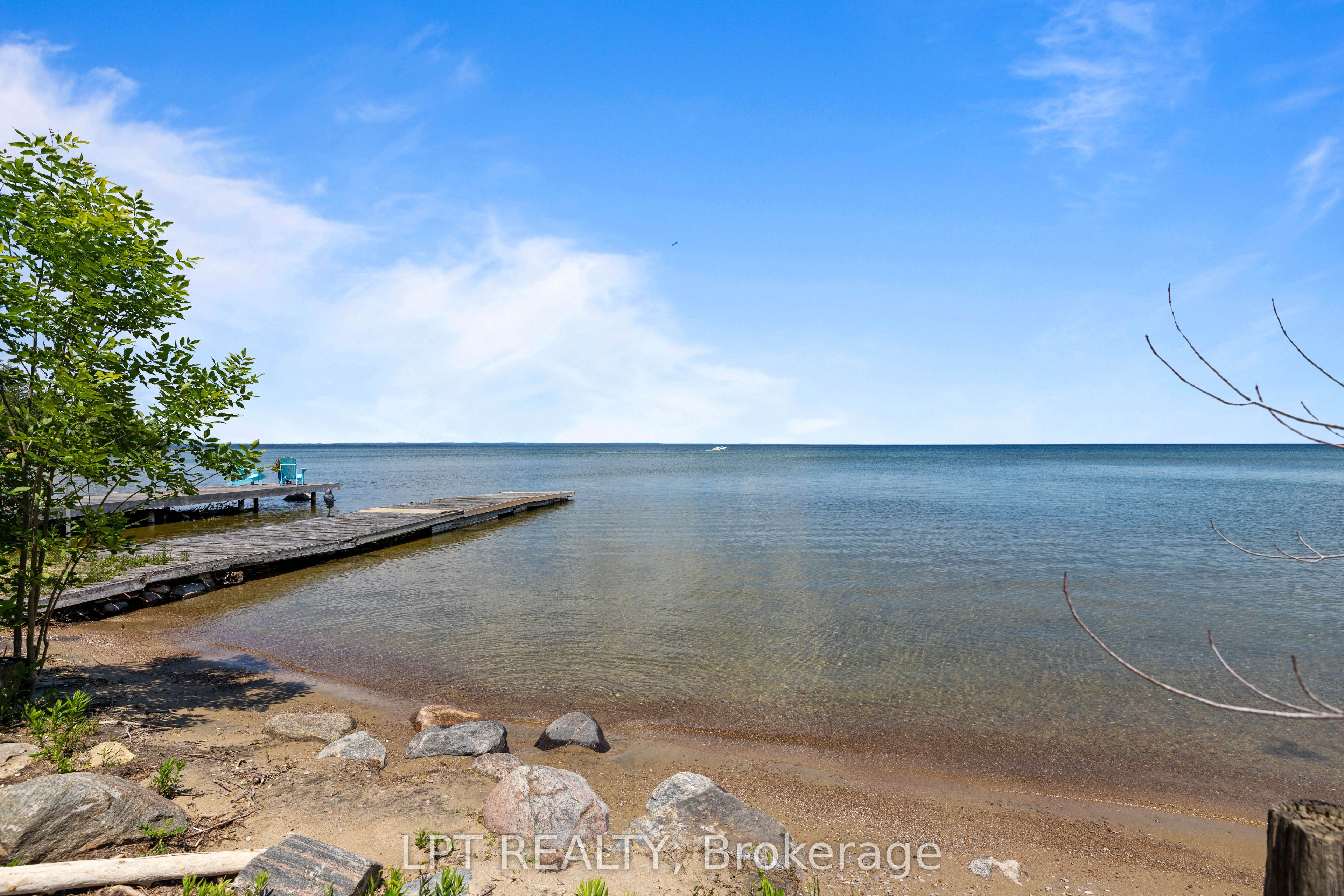 815 Paradise Drive, Georgina, ON L0E 1S0 photo 3