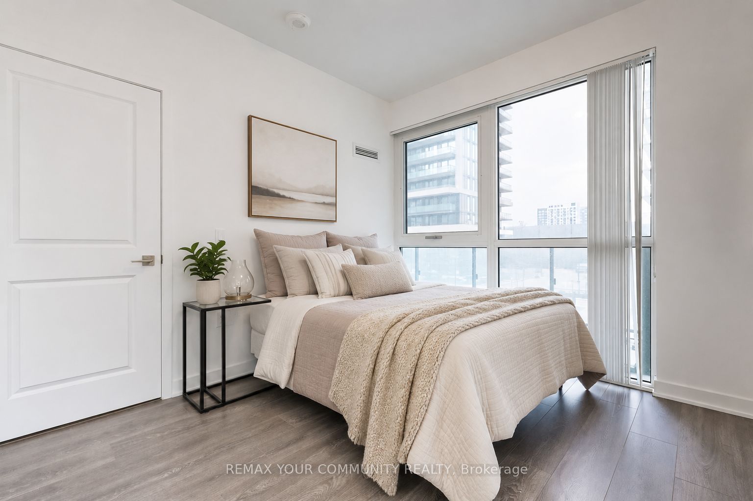 75 Oneida Crescent 203, Richmond Hill, ON L4B 0H3 photo 5