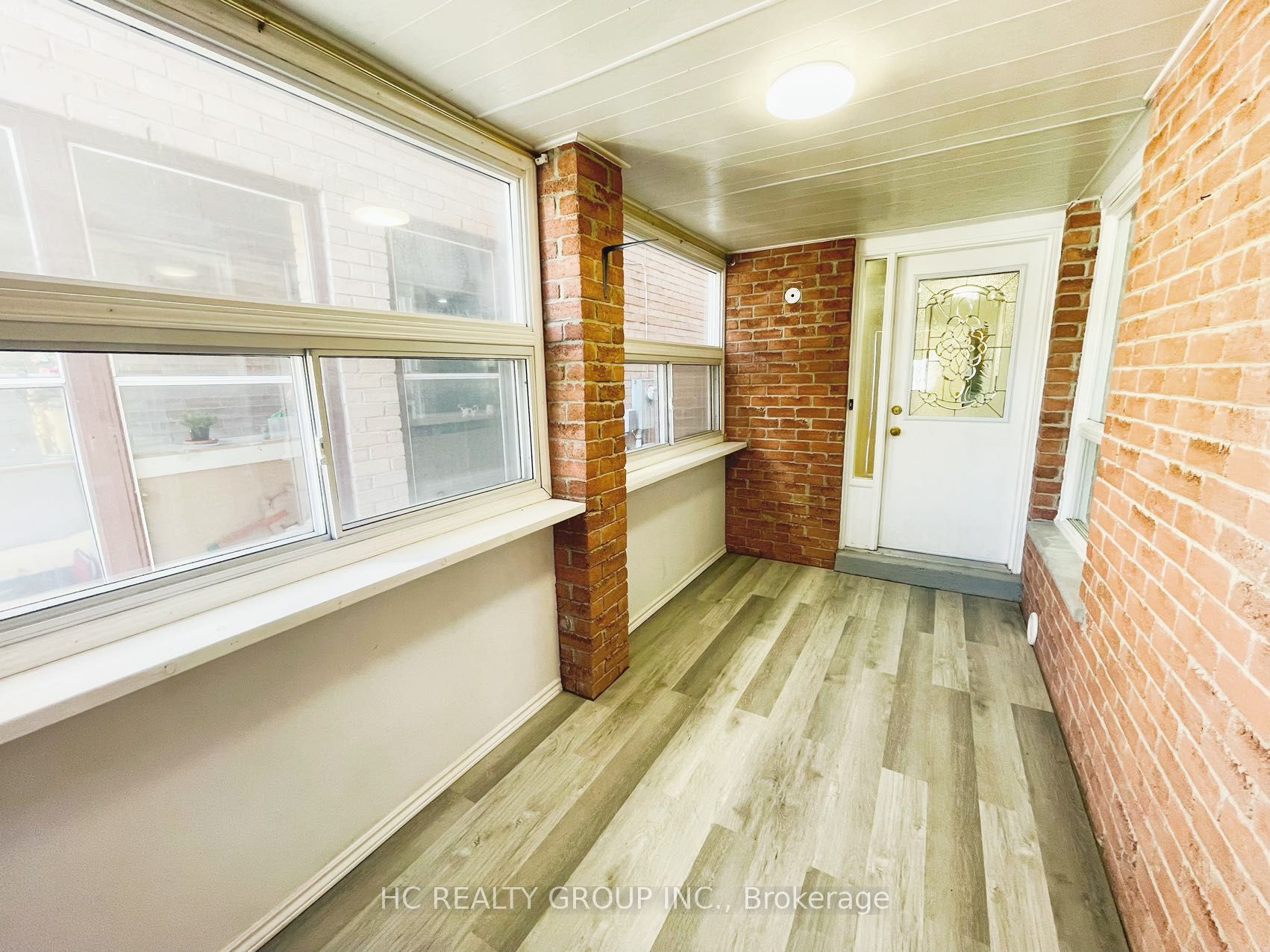 37 Page Crescent, Markham, ON L3S 1W2 photo 2