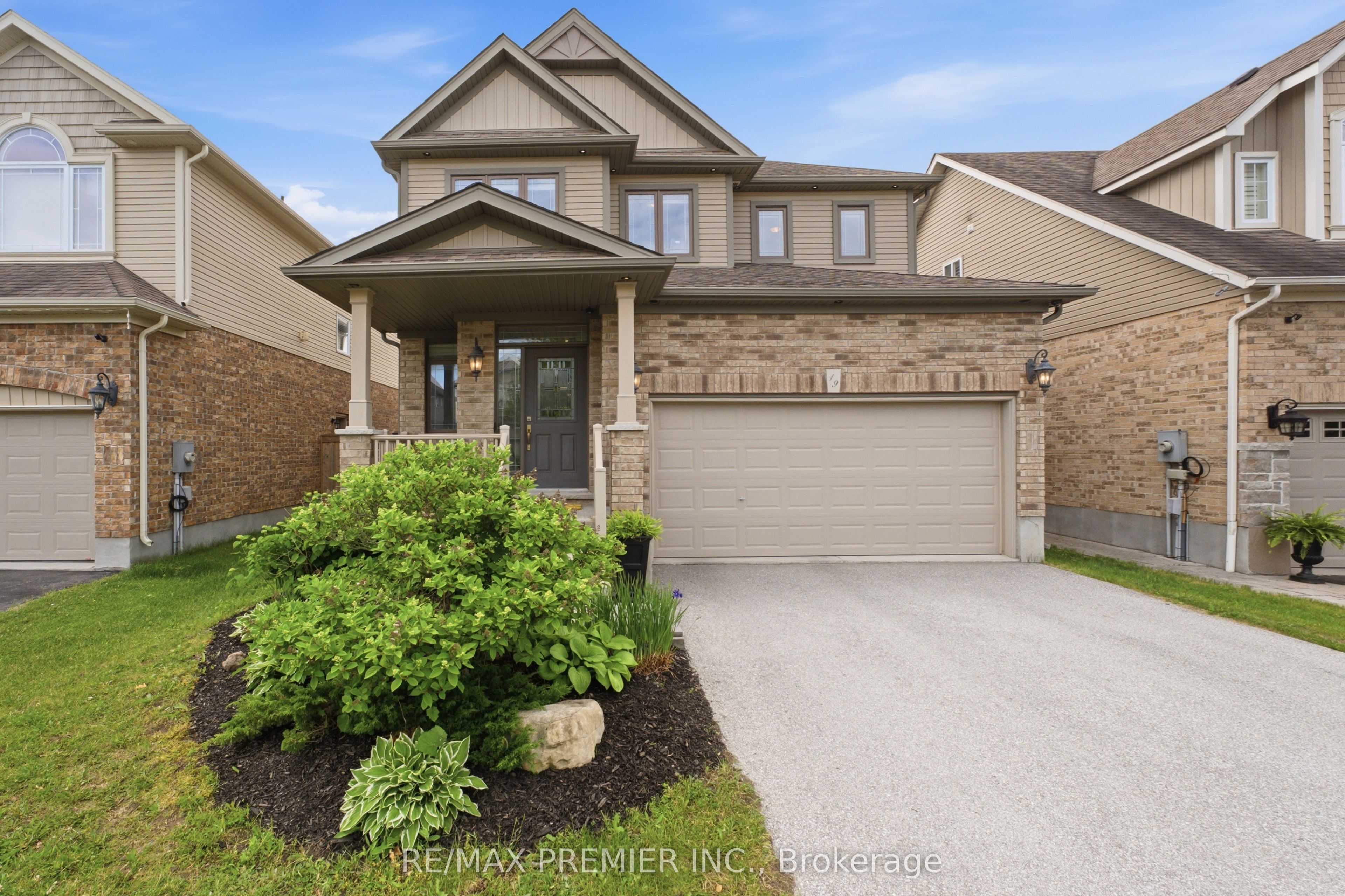 19 Burt Avenue, New Tecumseth, ON L9R 0G3 photo 4