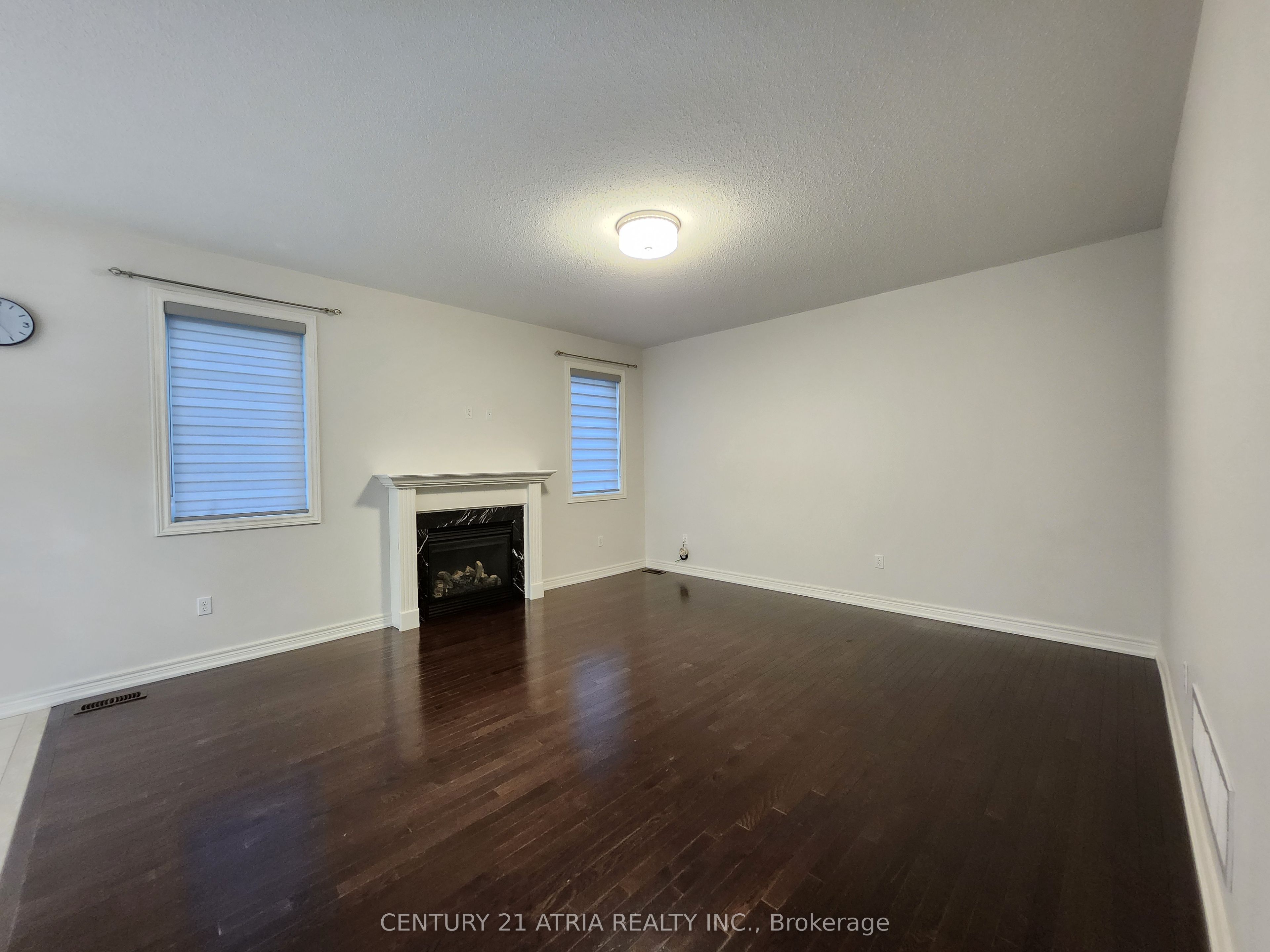 1237 Atkins Drive, Newmarket, ON L3X 0C8 photo 3