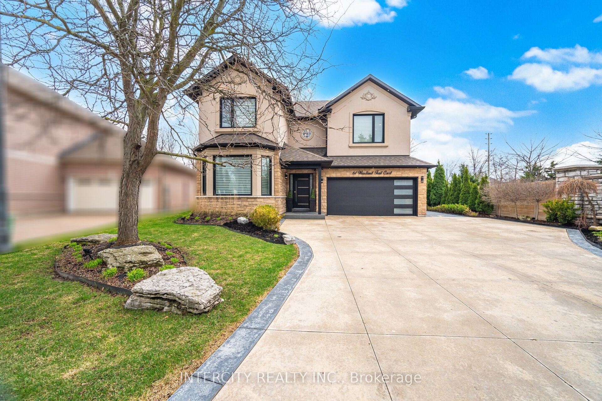 61 Woodland Trail Court, Vaughan, ON L4L 9H9 photo 2