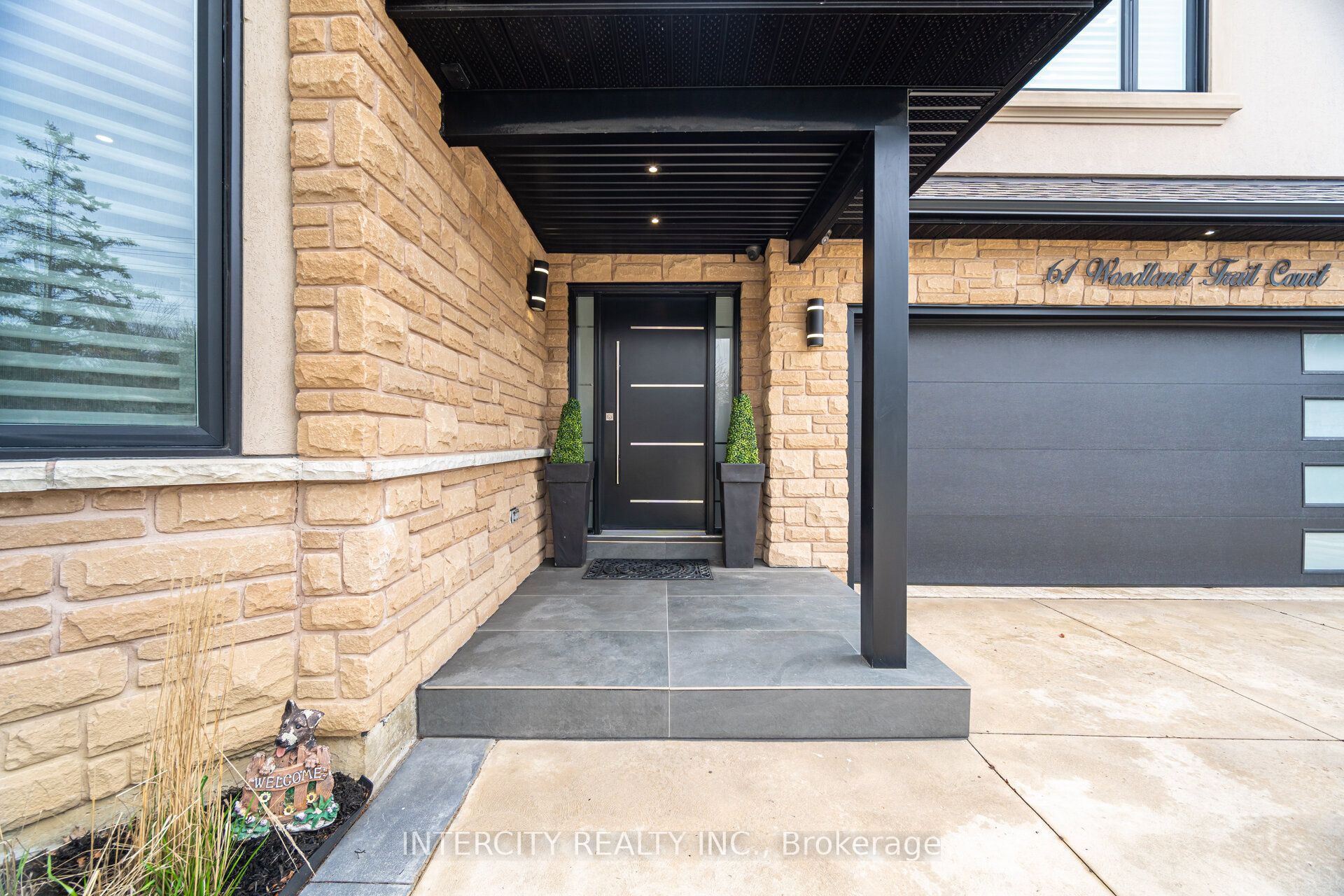 61 Woodland Trail Court, Vaughan, ON L4L 9H9 photo 3