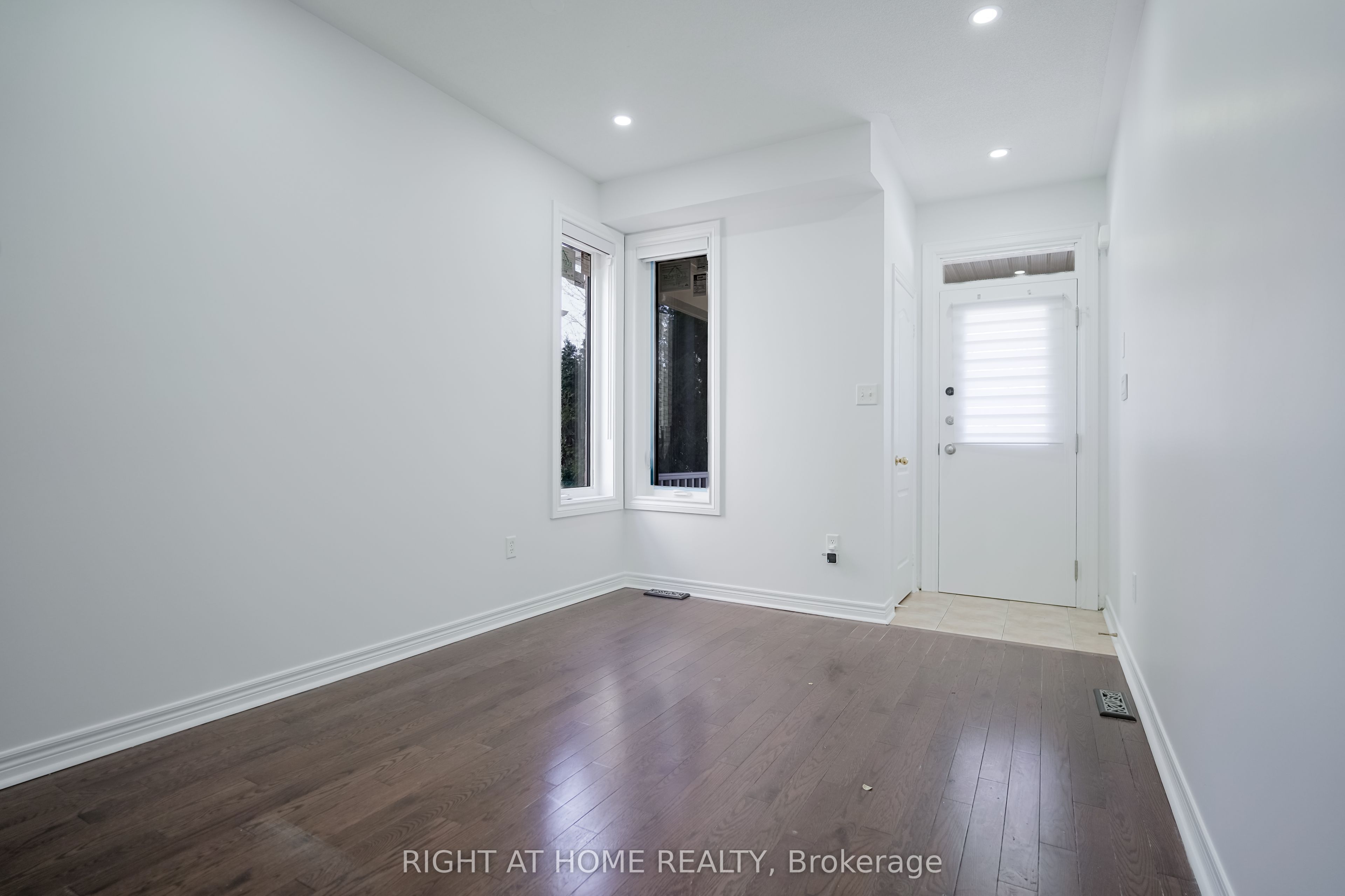 74 Amos Lehman Way, Whitchurch-Stouffville, ON L4A 0L3 photo 4