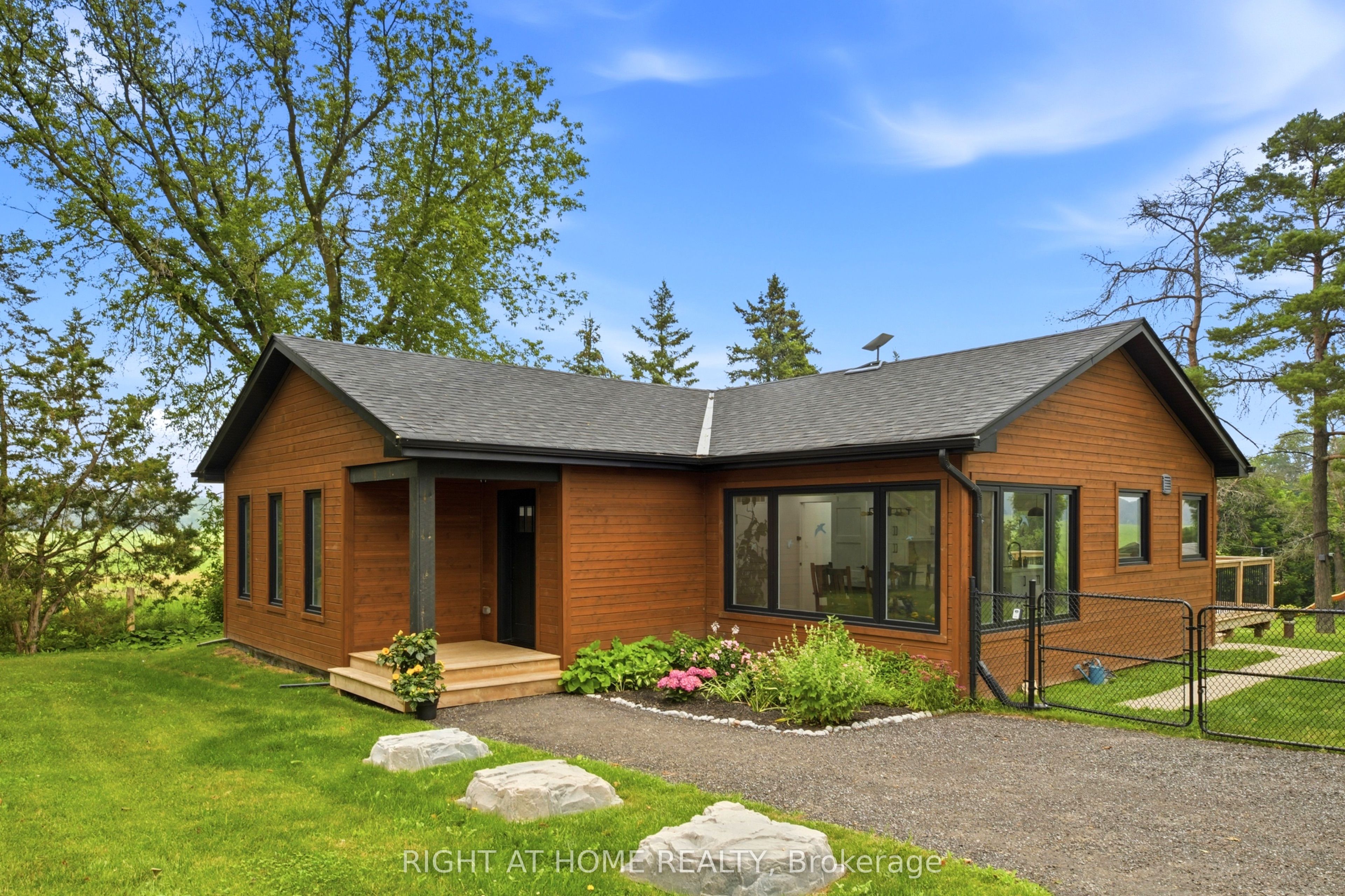 17083 Warden Avenue, Whitchurch-Stouffville, ON L4A 2W1 photo 5