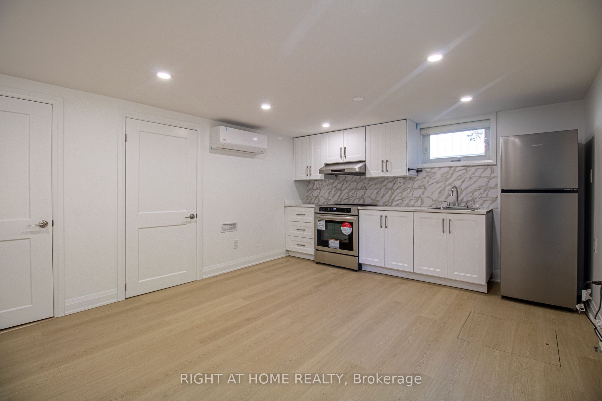 88 Highland Park Boulevard, Markham, ON L3T 1B5 photo 2