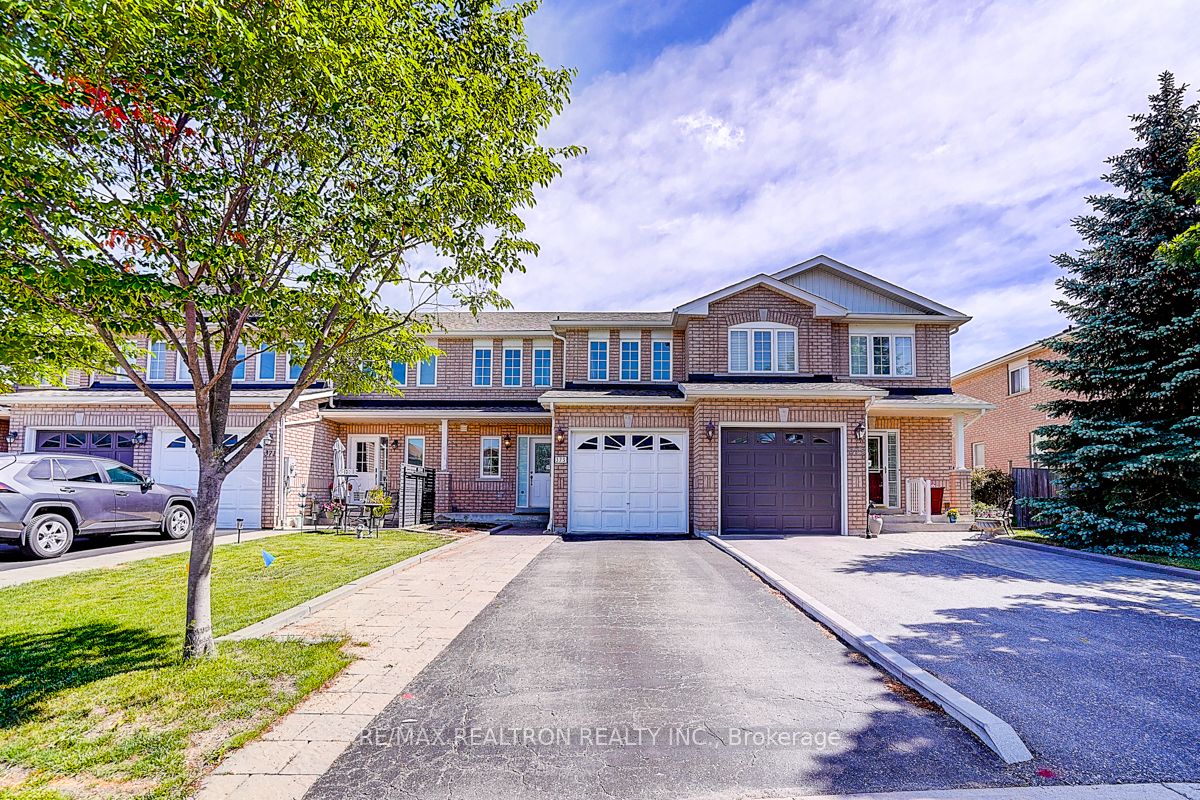 373 Rannie Road, Newmarket, ON L3X 2N3 photo 2