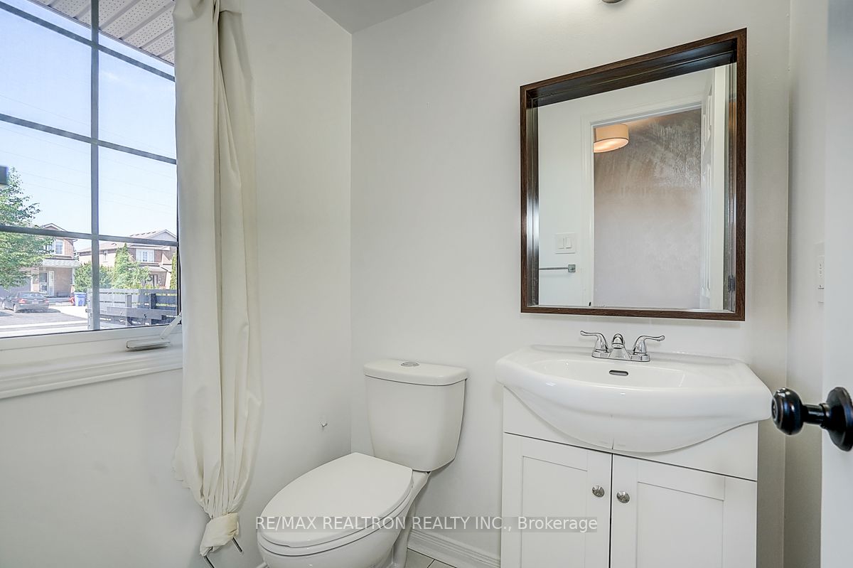 373 Rannie Road, Newmarket, ON L3X 2N3 photo 5