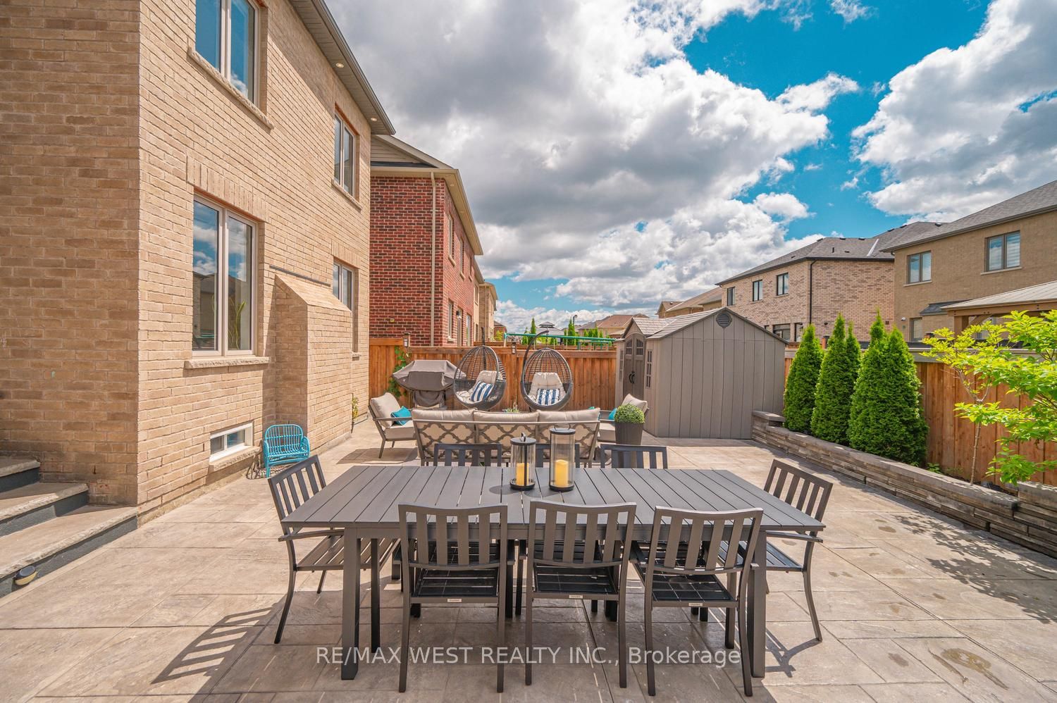 18 Boone Crescent, Vaughan, ON L4H 4V1 photo 2