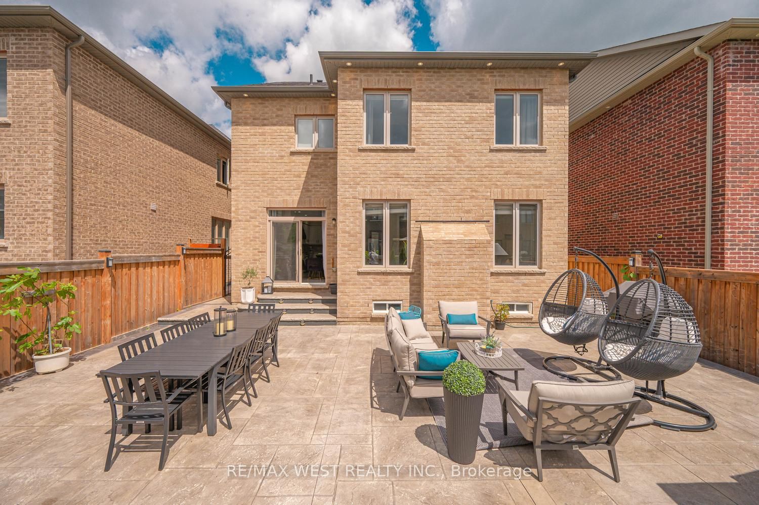 18 Boone Crescent, Vaughan, ON L4H 4V1 photo 4