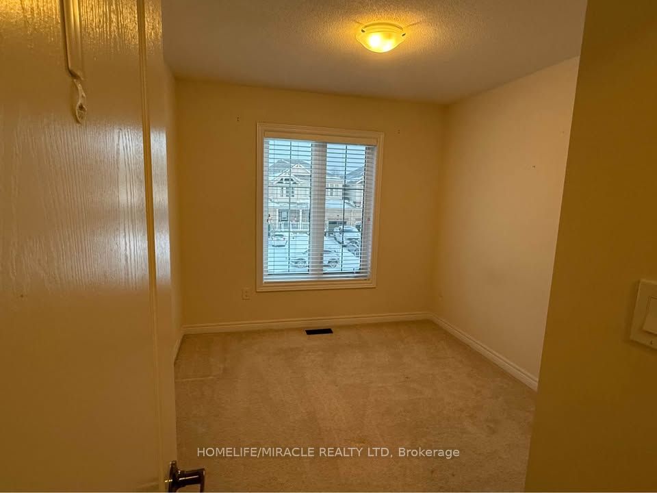 14 Greenwood Drive, Essa, ON L3W 0N5