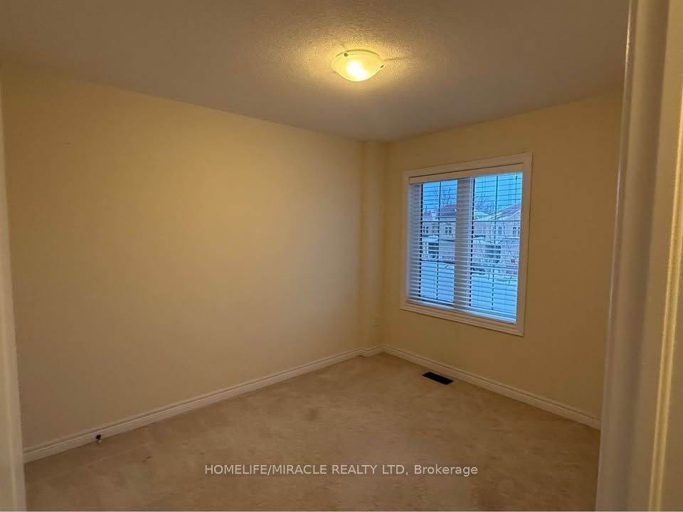 14 Greenwood Drive, Essa, ON L3W 0N5 photo 2