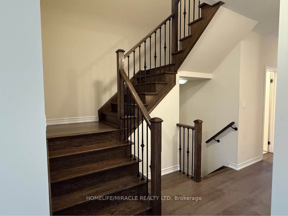 14 Greenwood Drive, Essa, ON L3W 0N5 photo 5