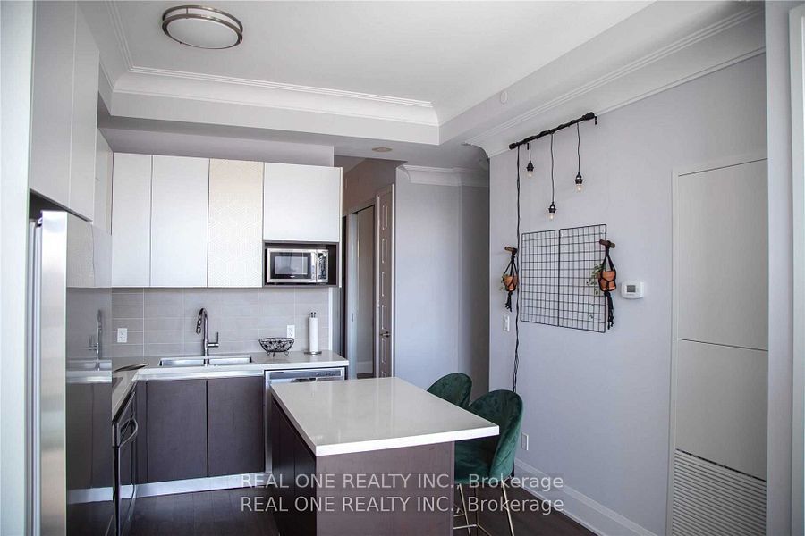 15 Water Walk Drive 808, Markham, ON L3P 1N3 photo 5