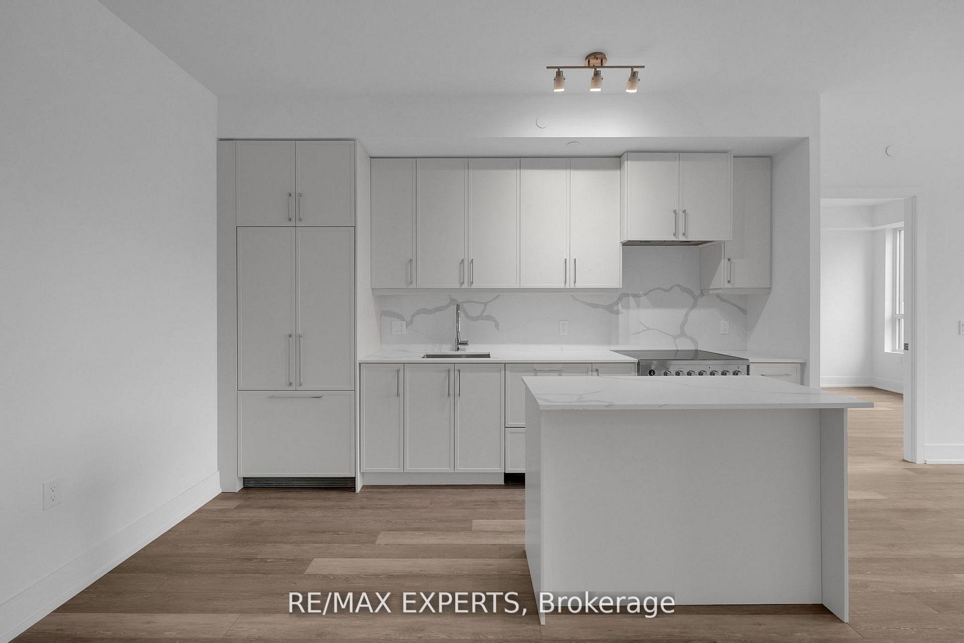 2075 King Road 203, King, ON L7B 0R6 photo 4