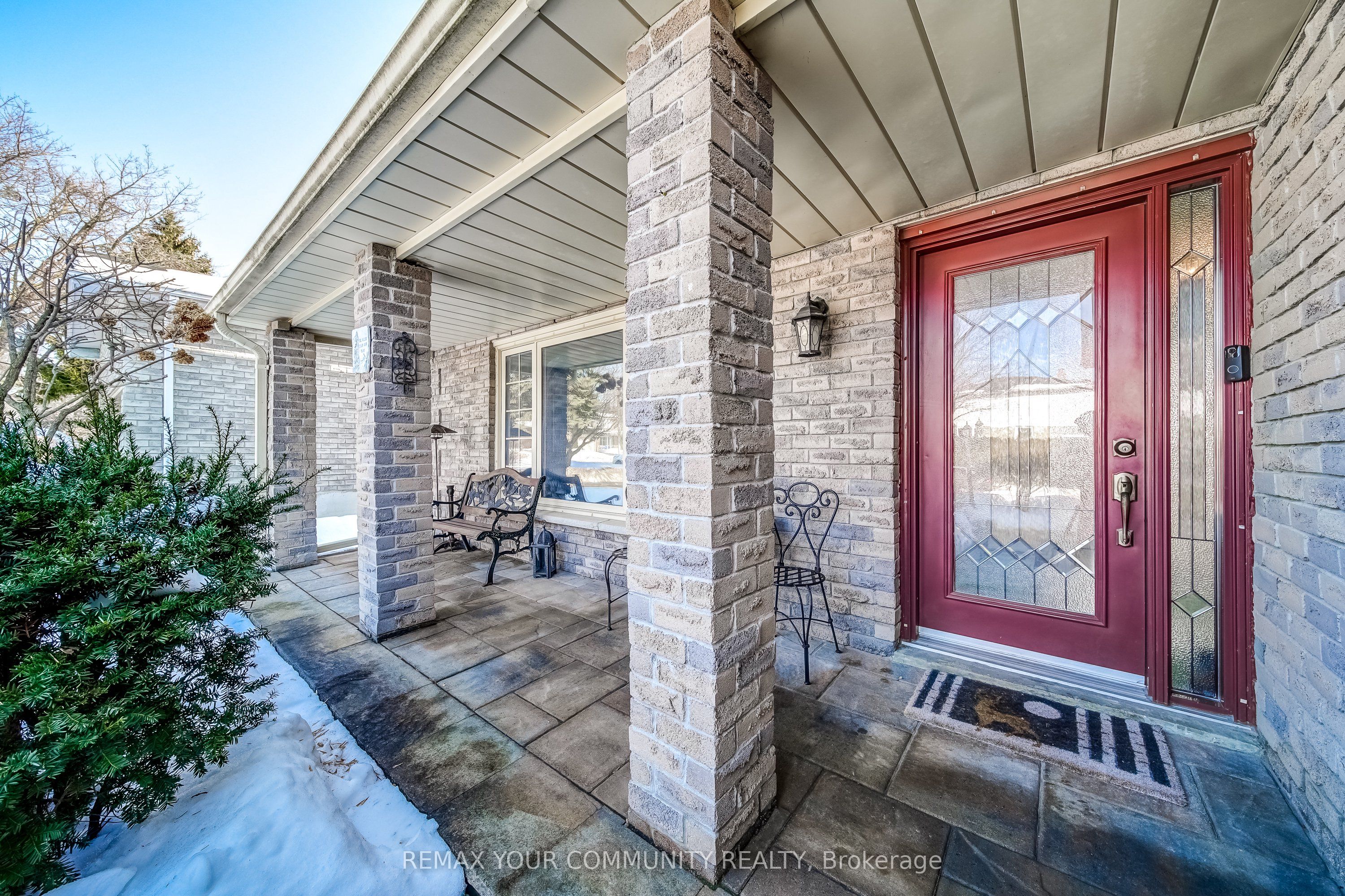911 Ferndale Crescent, Newmarket, ON L3Y 6B6 photo 4