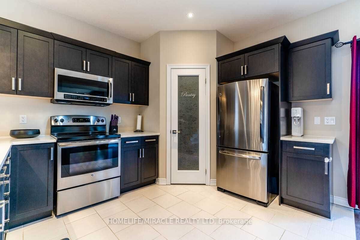 32 Carleton Trail, New Tecumseth, ON L0G 1A0 photo 5