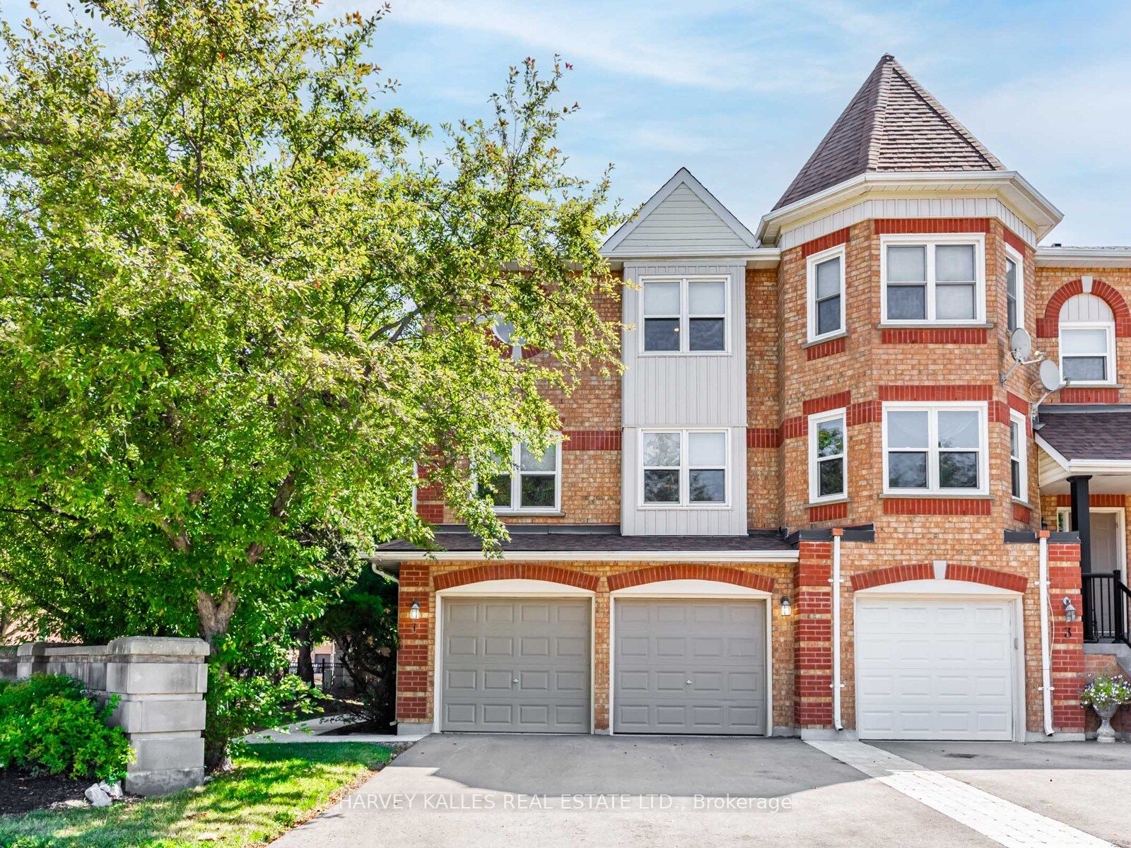 1 Edenbridge Drive, Vaughan, ON L4J 8C3