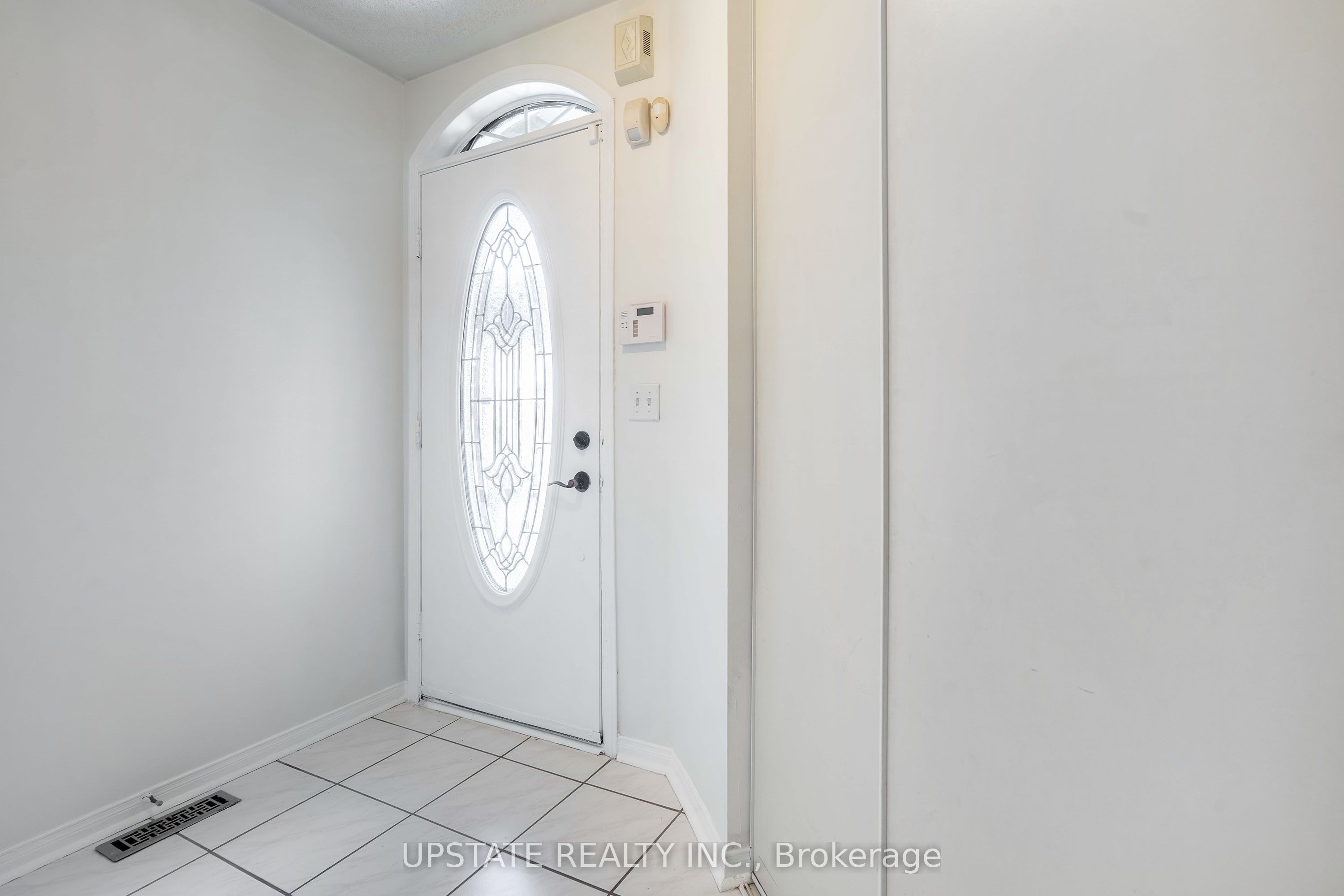 8548 Martin Grove Road, Vaughan, ON L4H 2C9 photo 4