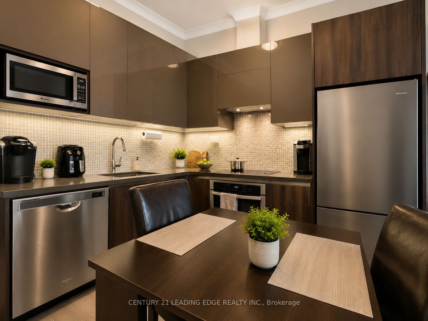 25 Water Walk Drive 121, Markham, ON L6G 0G3 photo 5