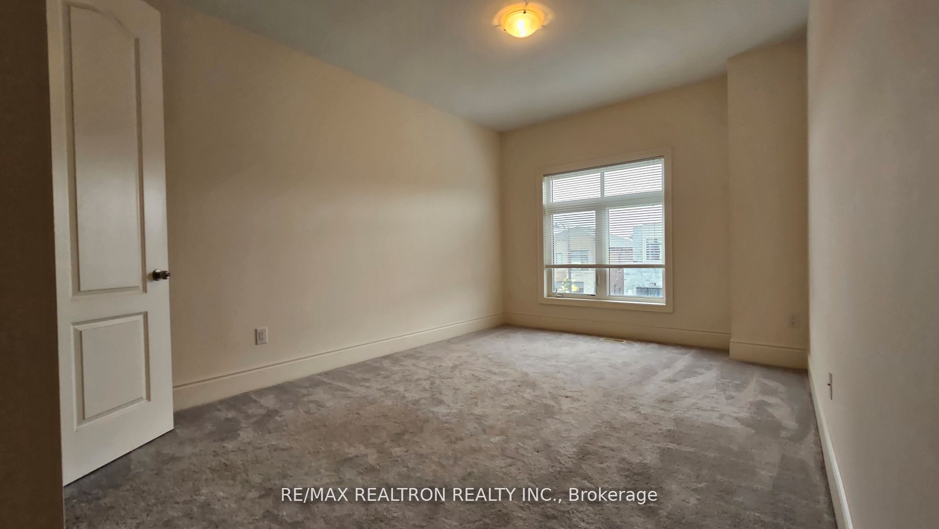 75 Tango Crescent, Newmarket, ON L3X 0K4 photo 4
