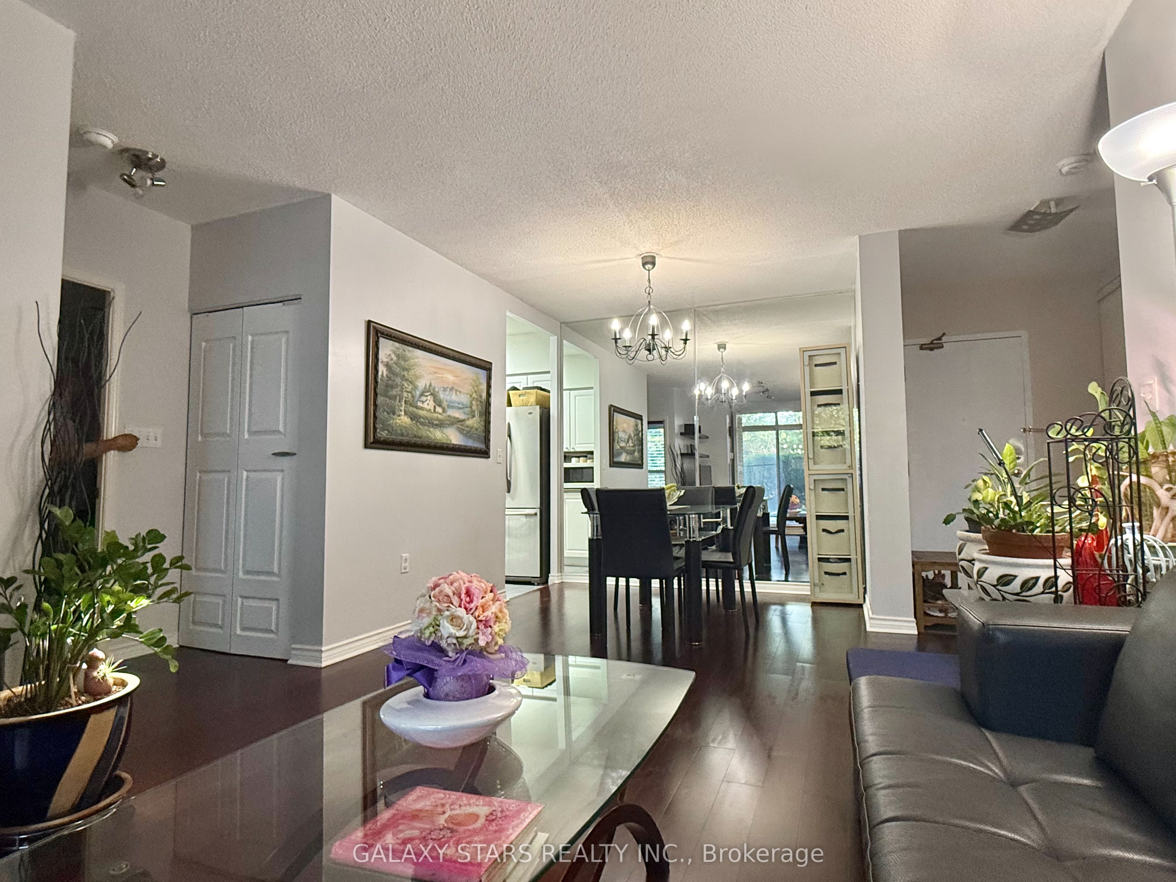 2200 John Street 106, Markham, ON L3T 7S7 photo 4