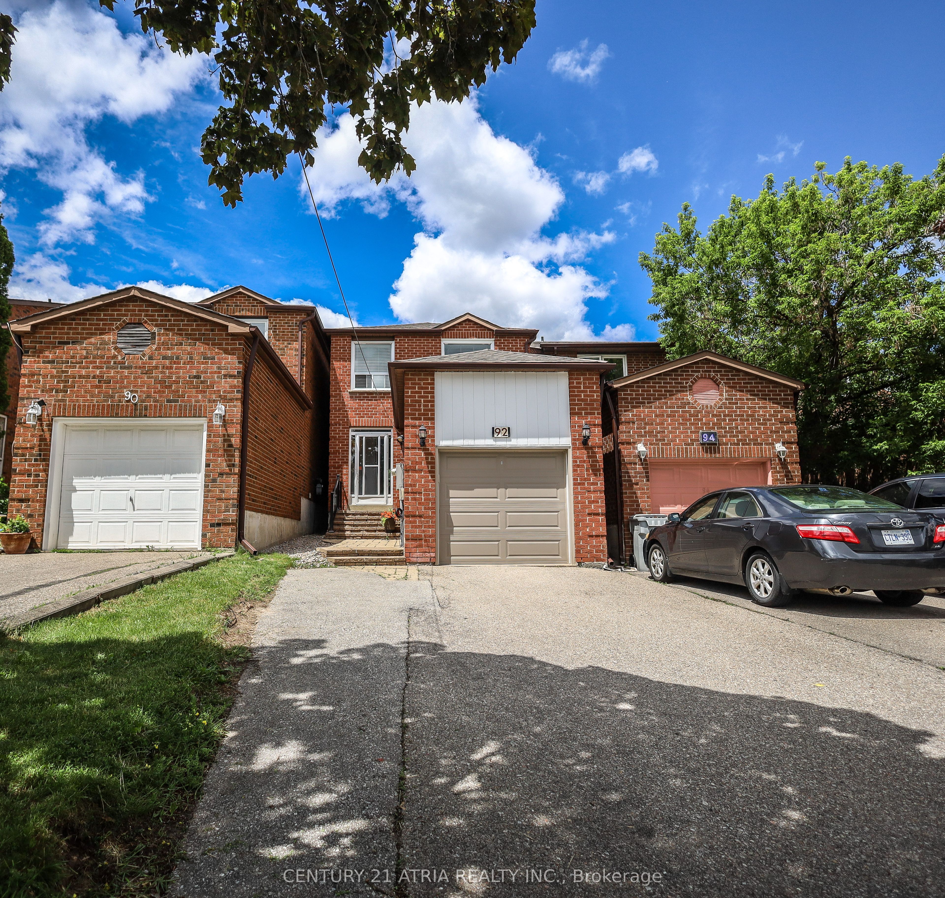 92 Rejane Crescent, Vaughan, ON L4J 5A4 photo 3