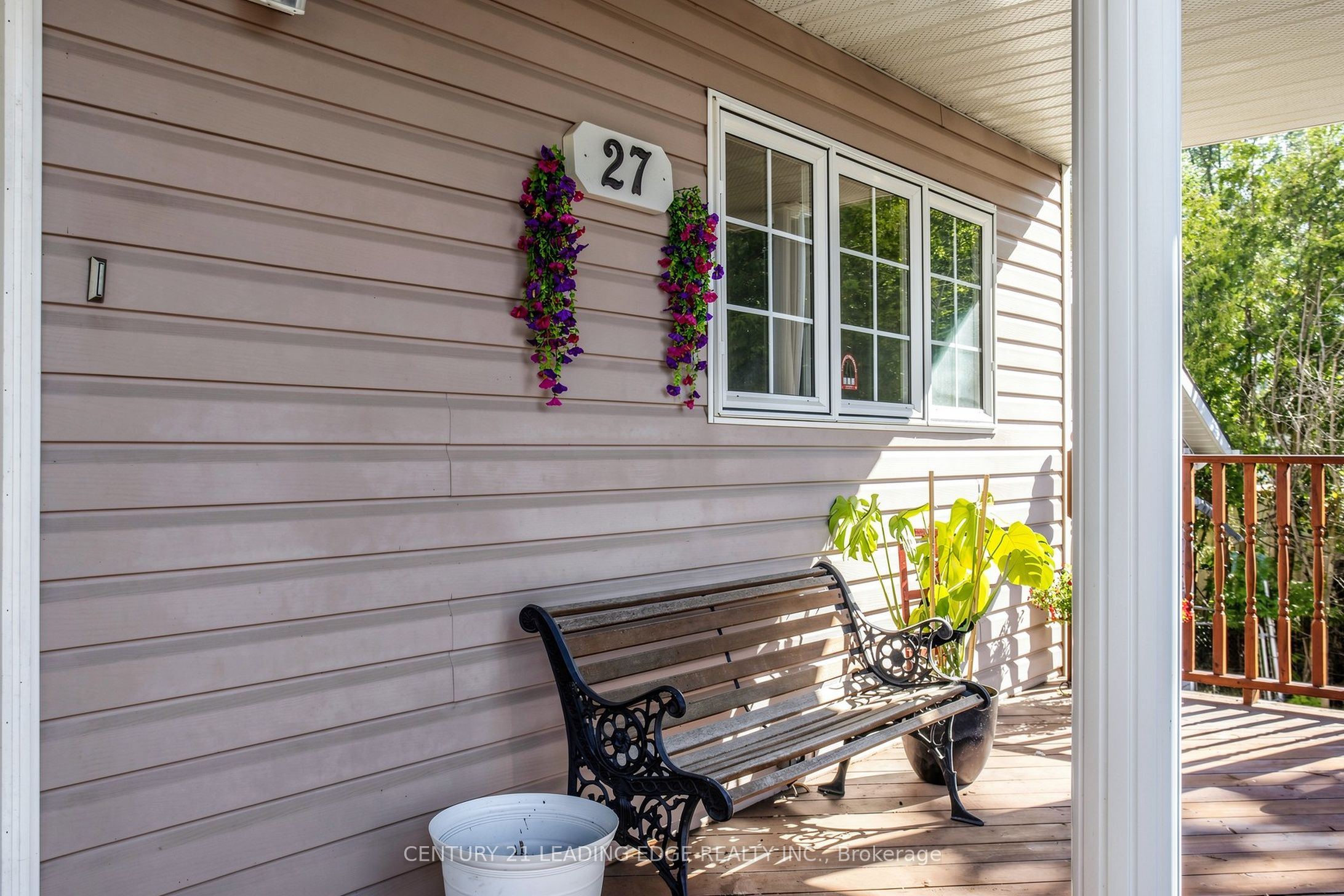 27 Robert Street, Georgina, ON L4P 1K7 photo 3