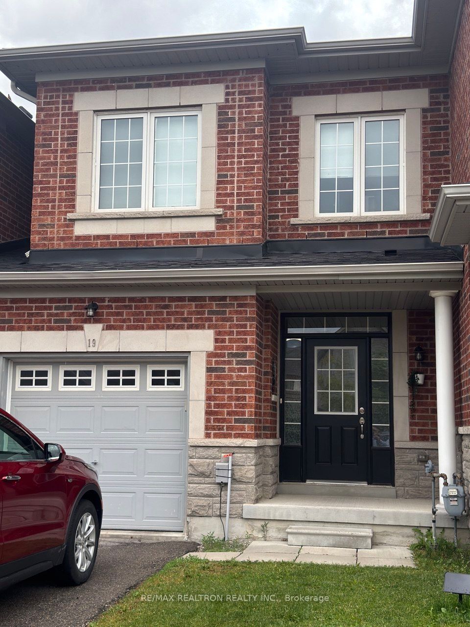 19 Napanee Street, Richmond Hill, ON L4E 0X3