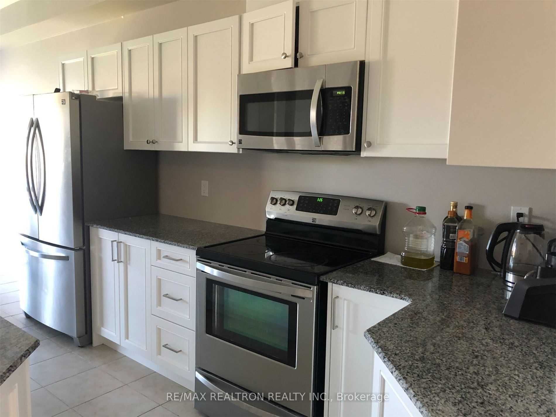 19 Napanee Street, Richmond Hill, ON L4E 0X3 photo 5